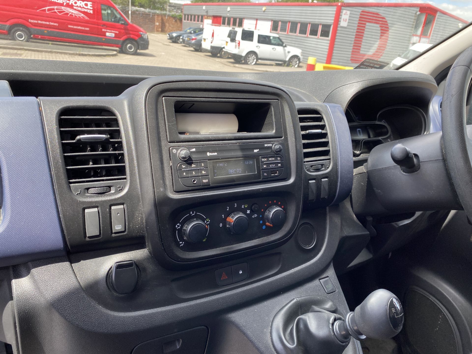 Vauxhall Vivaro 2900 CDTi Diesel LWB Panel Van, Registration No. DE64 XYX - Image 28 of 43