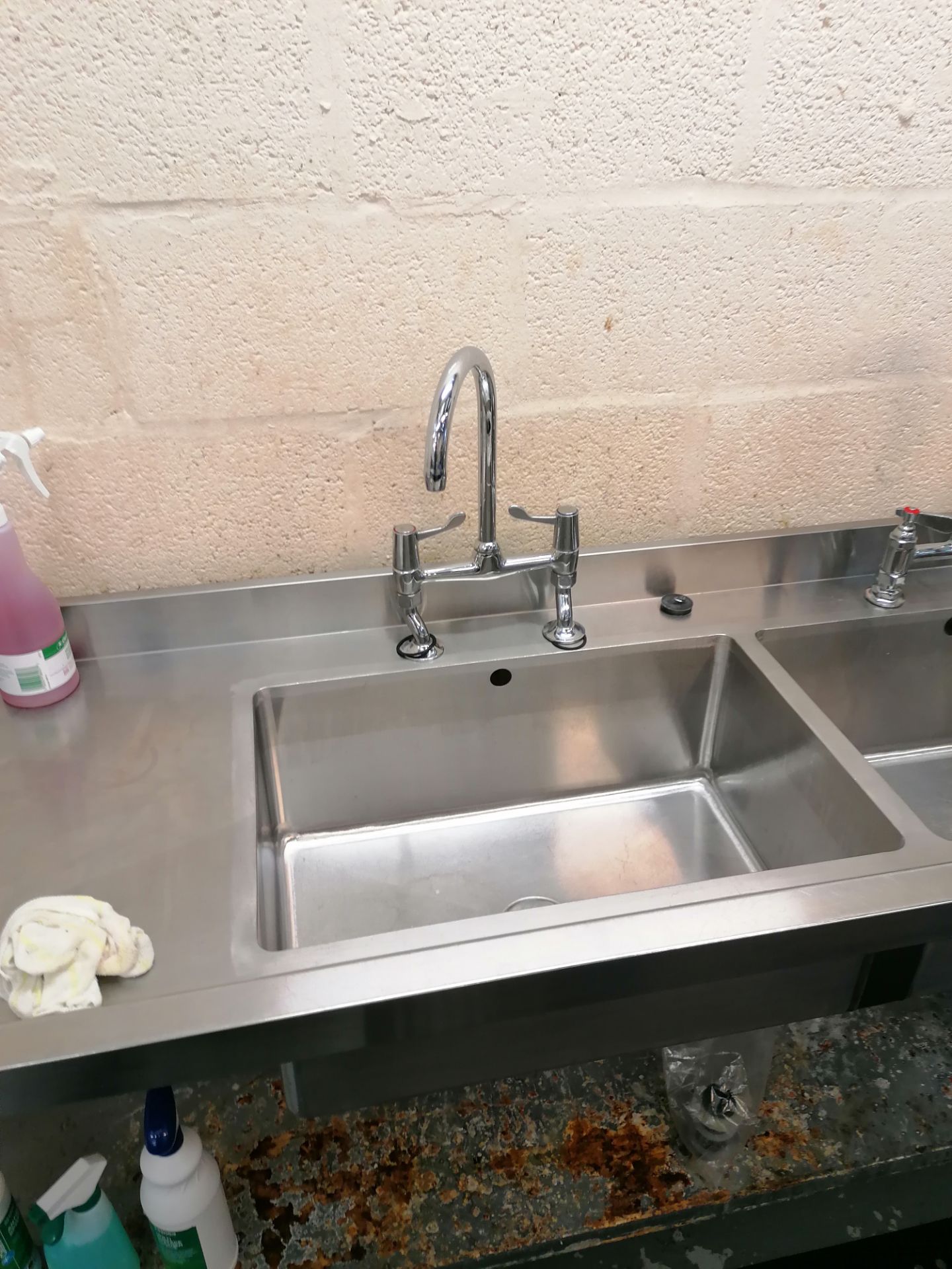 Vouge S/S twin drainer sink - Image 3 of 5