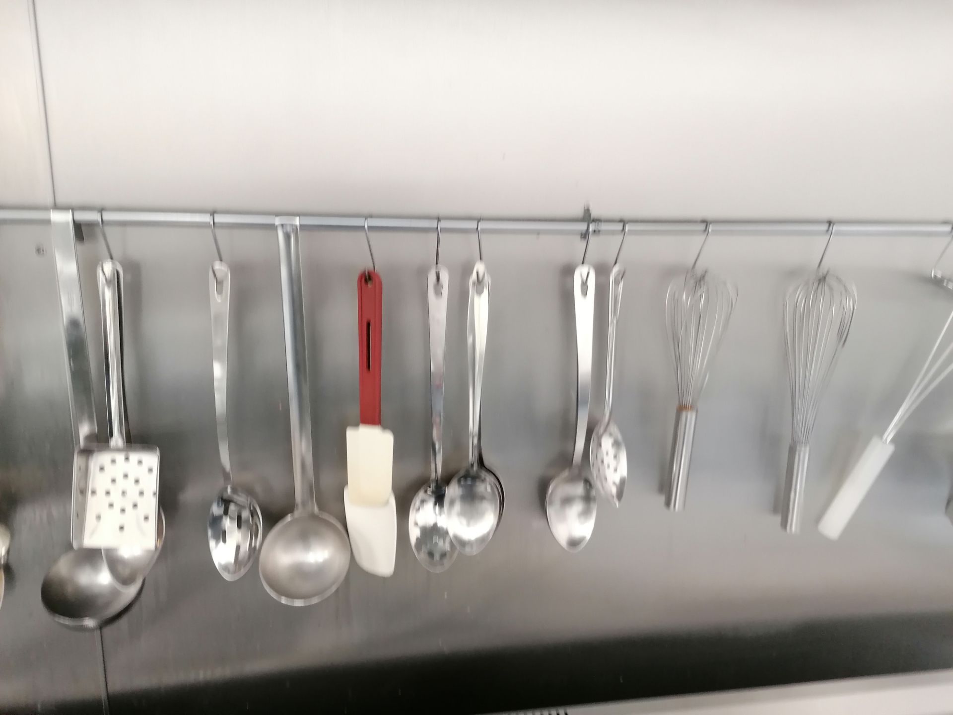 26 x various kitchen utensils - Image 4 of 5