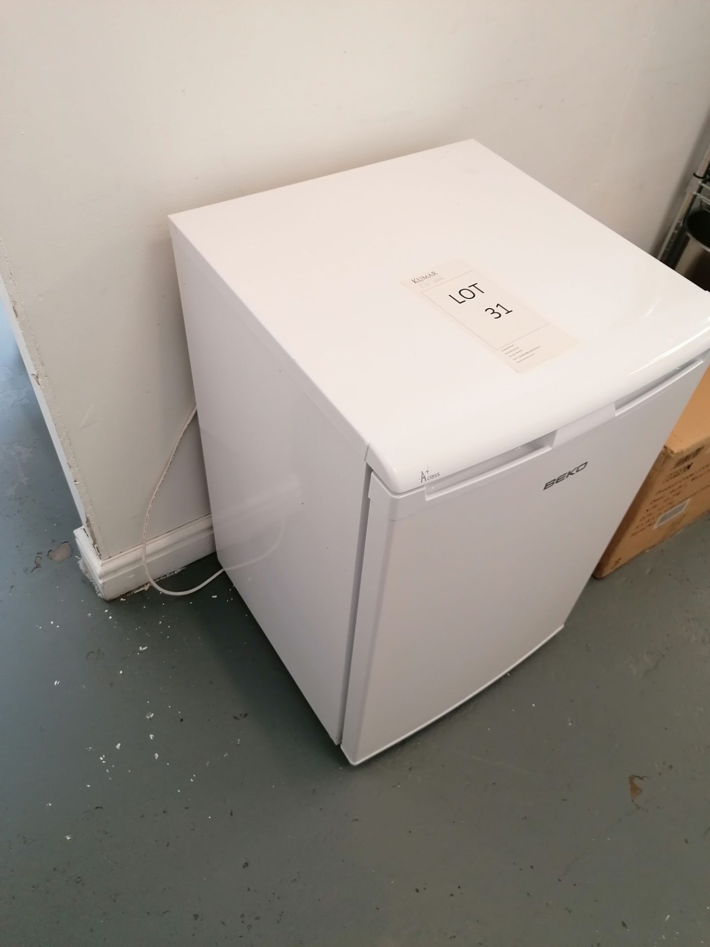 Beko LX5053W upright fridge unit - Image 2 of 5