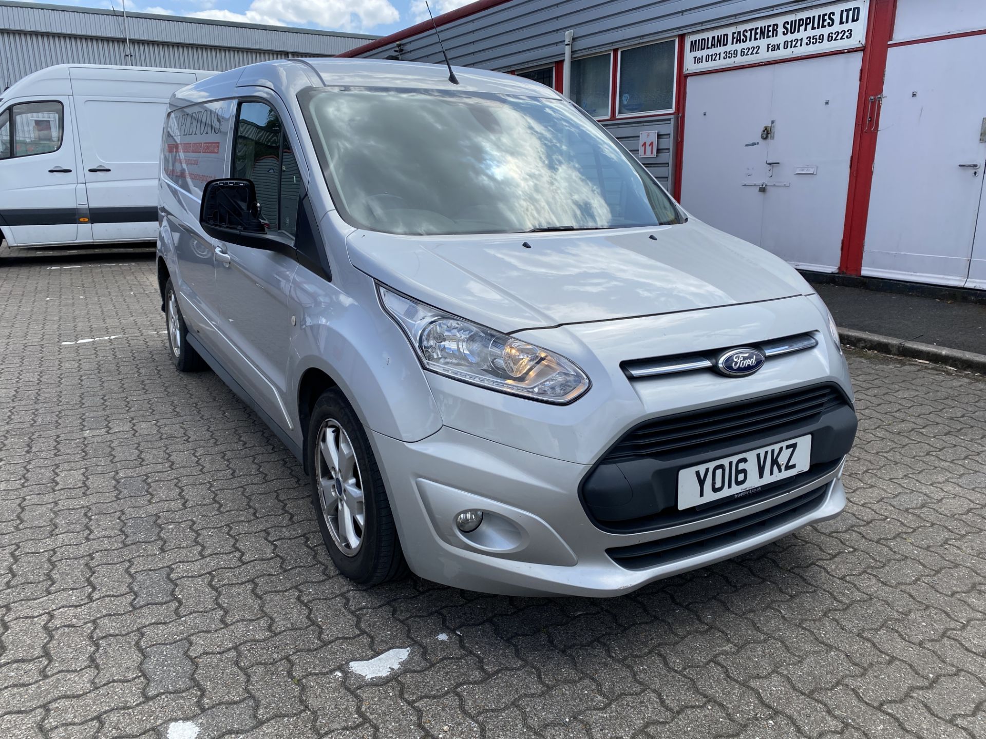 Ford Transit Connect 240 Limited, (2016) - Image 5 of 39