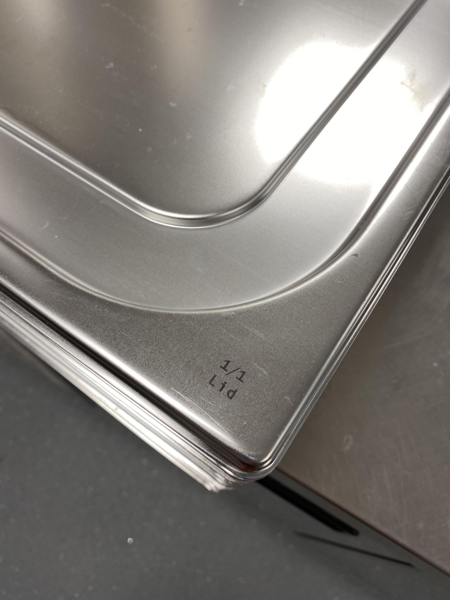 5: Genware Stainless Steel Gastronorm Pans, 5.8 Litre Capacity, Size - 1/1 40mm, with Lids - Current - Image 2 of 5