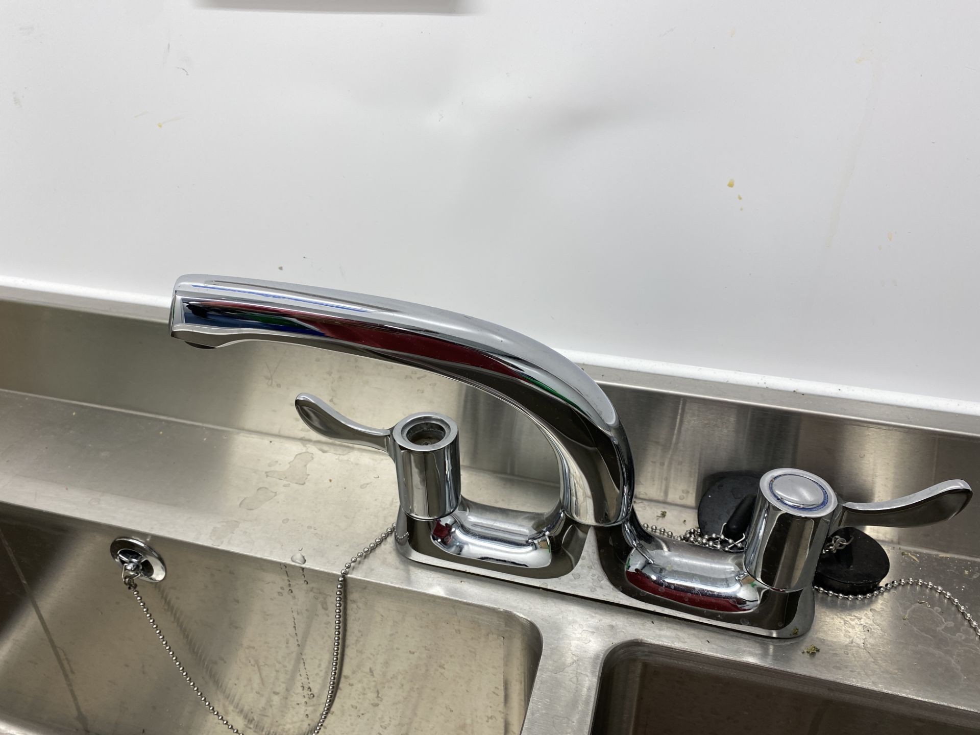 Vogue Twin Bowl Stainless Steel Sink with Mixer Tap - Dimensions W - 1500mm x D - 600mm x H - - Image 6 of 10