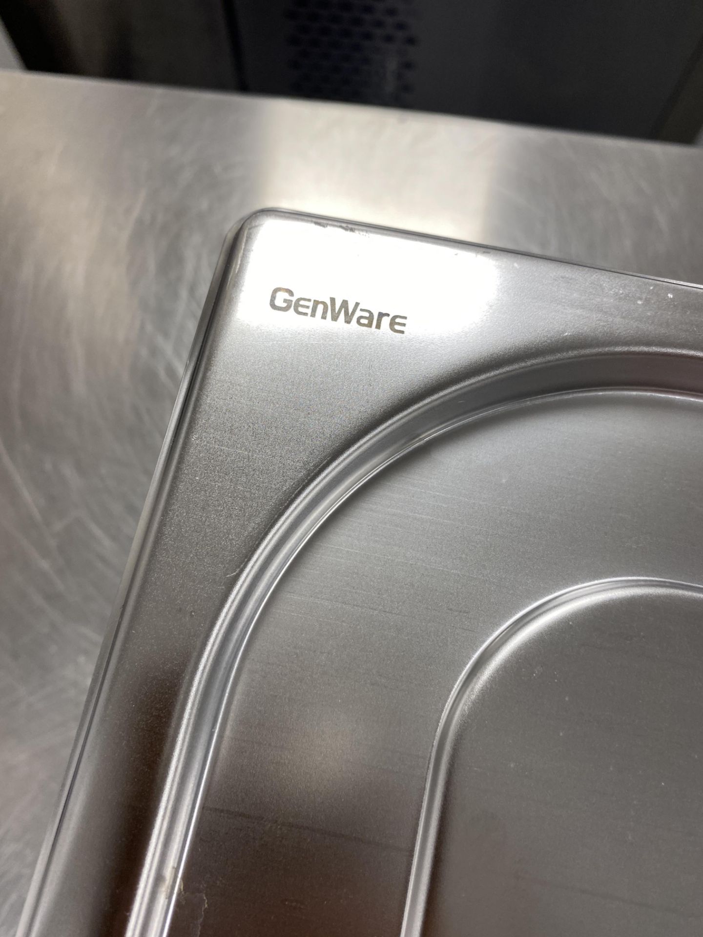 5: Genware Stainless Steel Gastronorm Pans, 5.8 Litre Capacity, Size - 1/1 40mm, with Lids - Current - Image 3 of 5