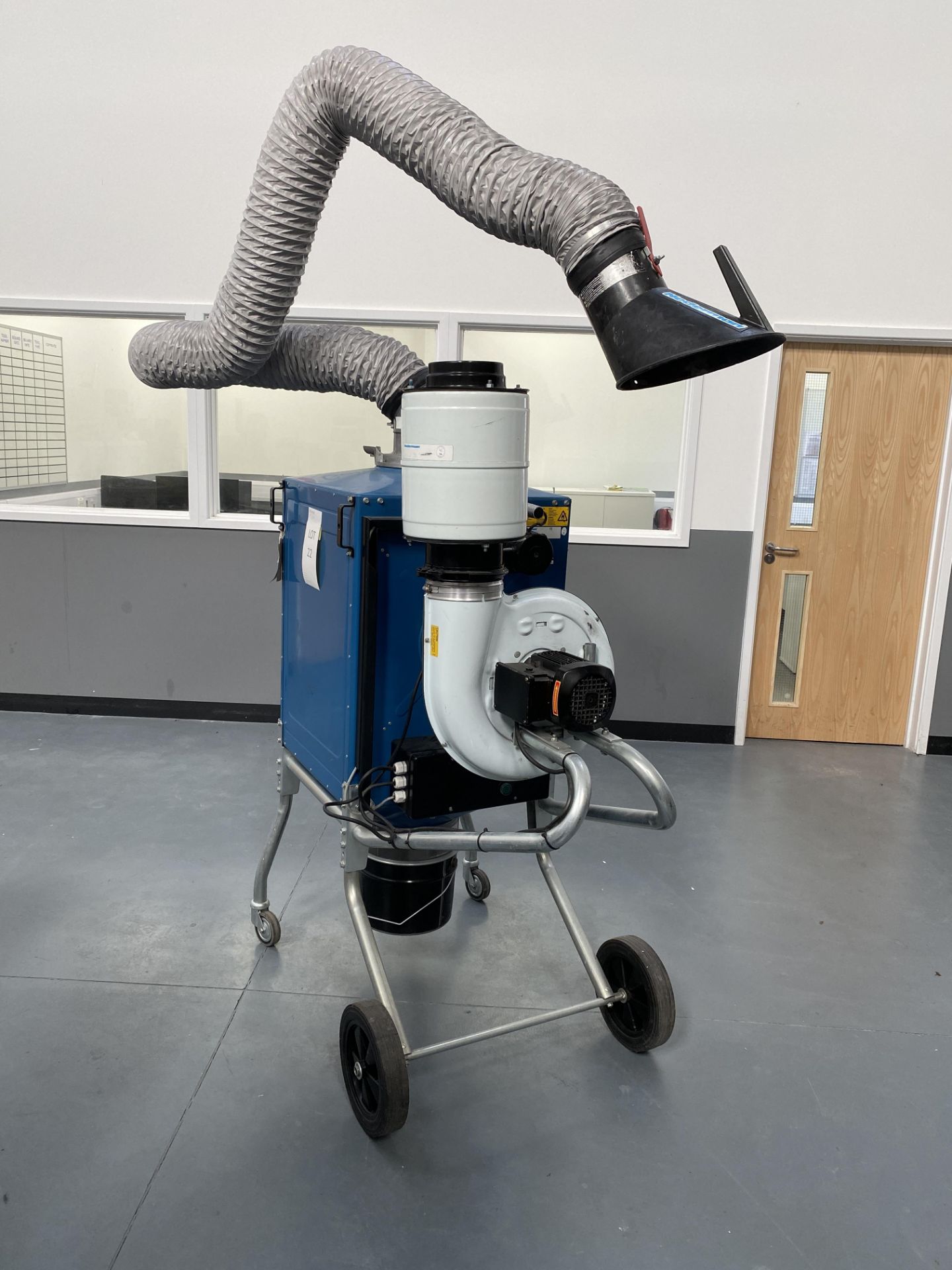 Nederman Filterbox Portable Dust Extracter, Serial No. 663, Art No. 12601163, (2001) - Image 2 of 12