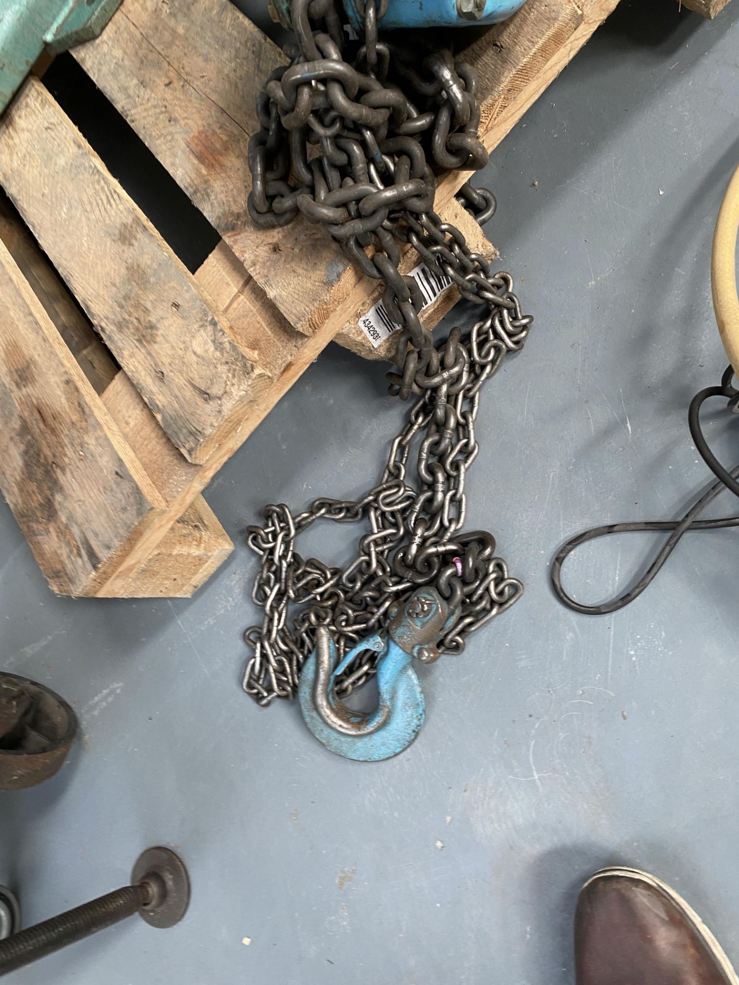 Watts Lifting Equipment, A Frame Lifting Gantry, SWL 2 Tons with chain hoist - Image 8 of 12