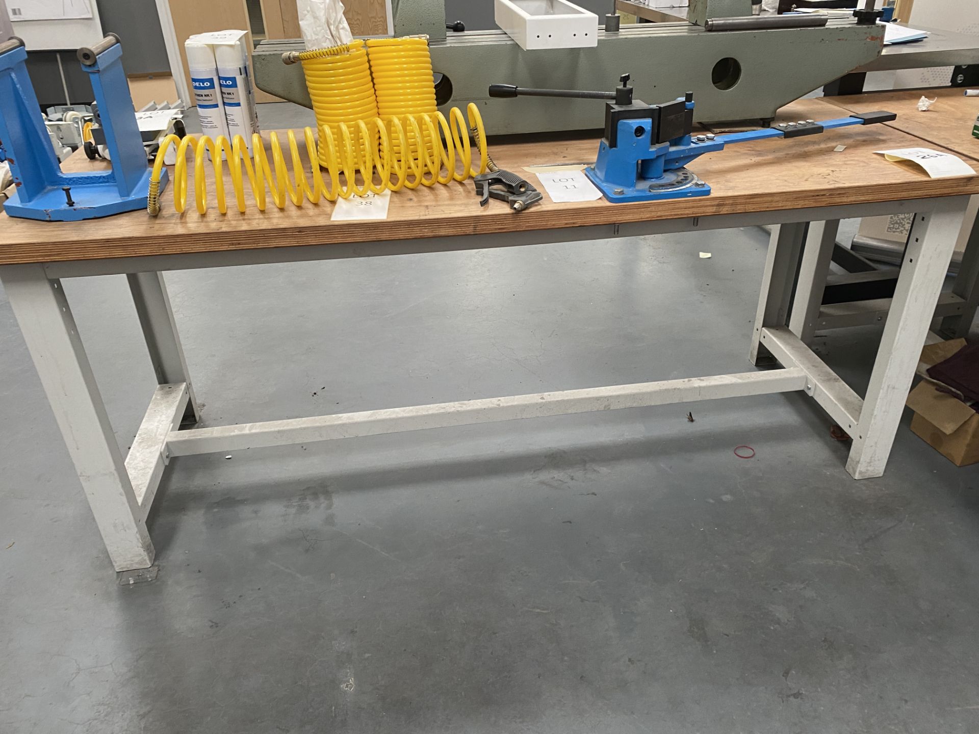 Workbench Size 2m X 0.76m X 0.84m (Does Not Include Contents)