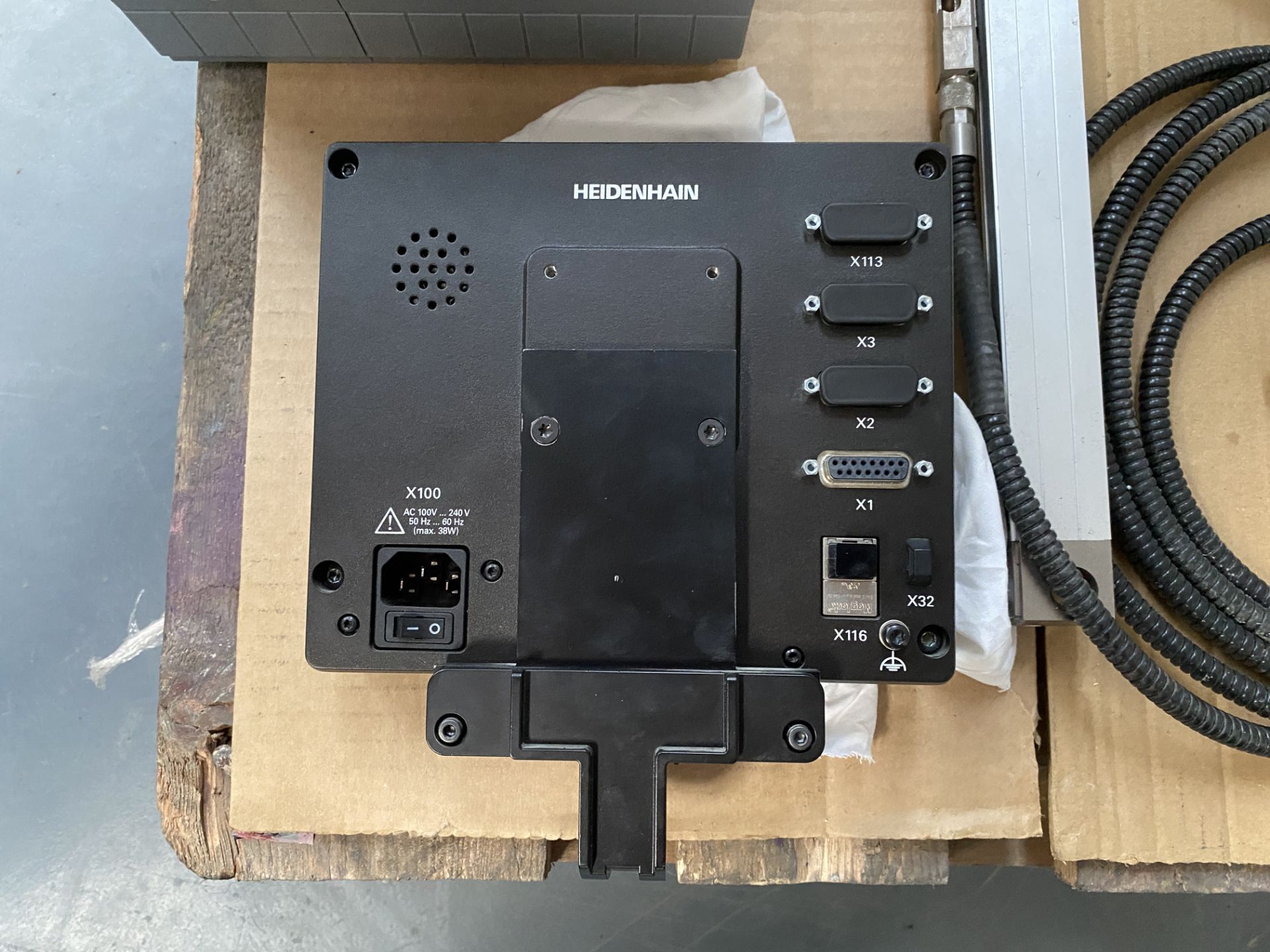DRO Machine Heiddenhain Monitor - Model 10G-430090BF with AC10 Series Control - Image 10 of 15