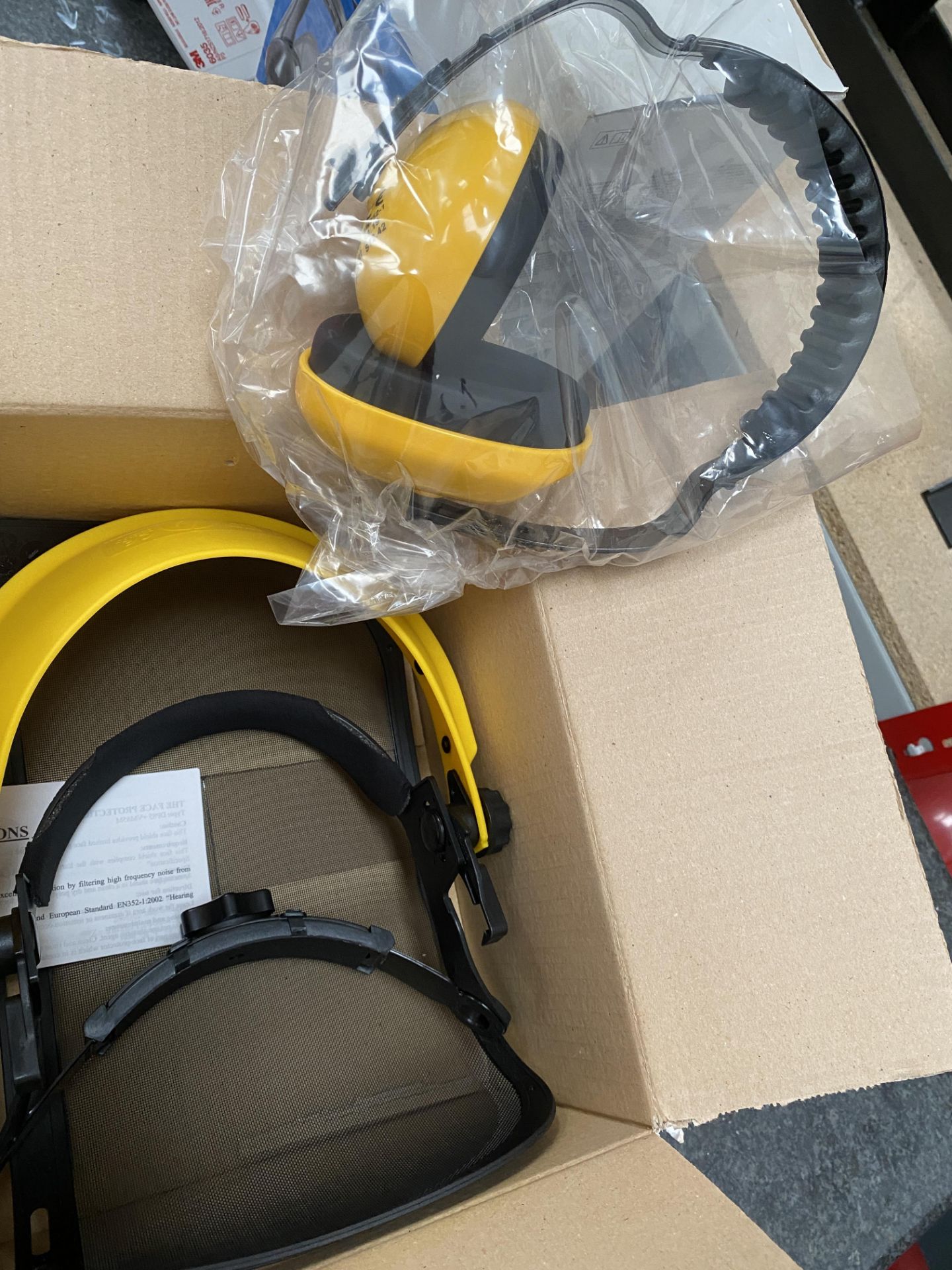 Assorted Face Masks & Ear Defenders - Image 8 of 8