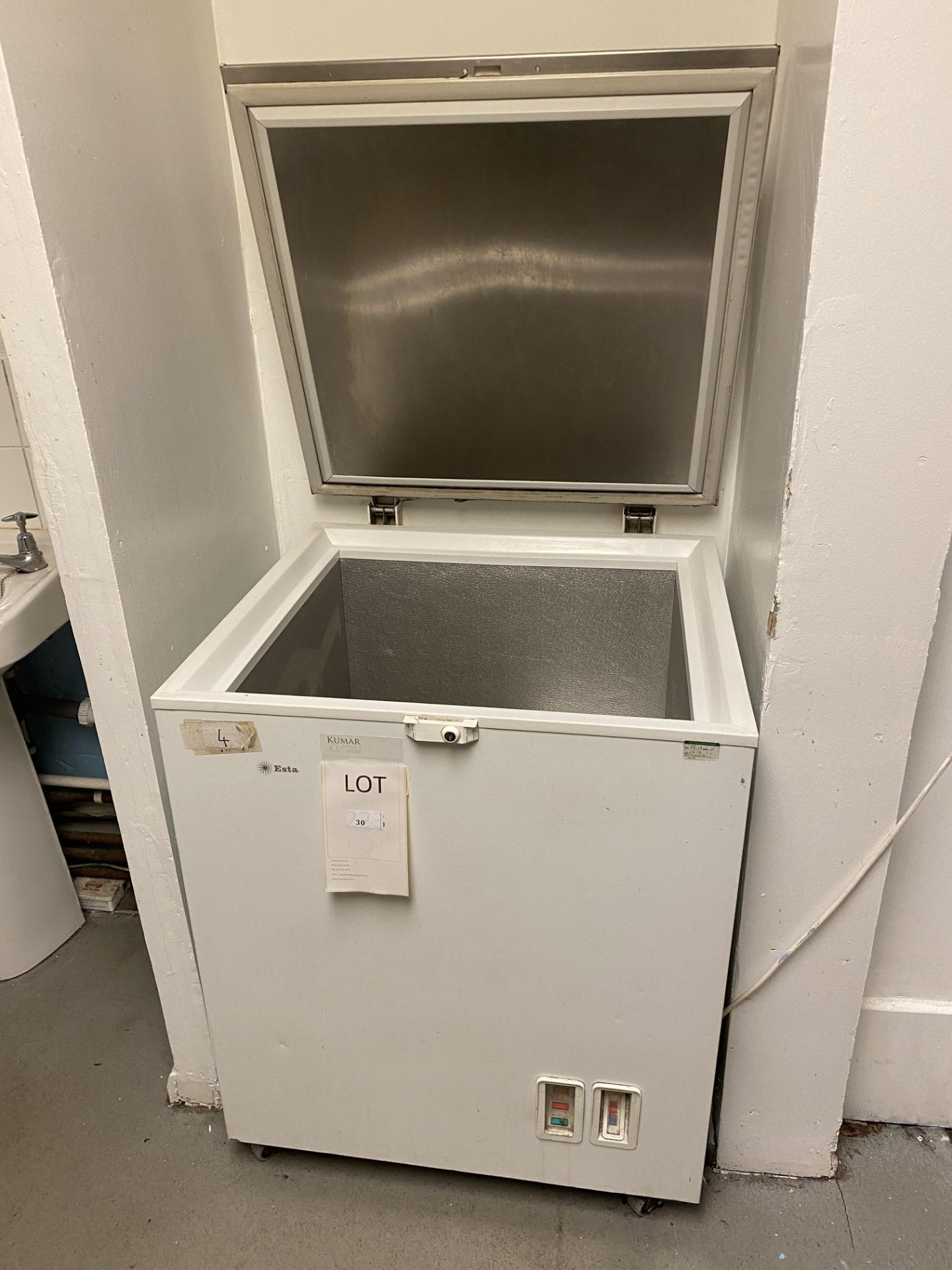 Esta Small Chest Freezer - Image 2 of 8