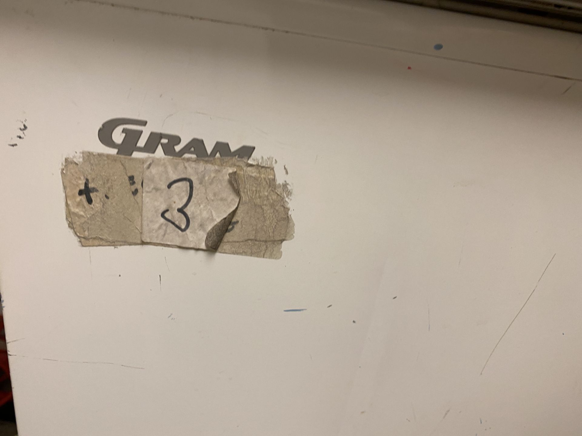 Gram Chest Freezer - Image 2 of 6