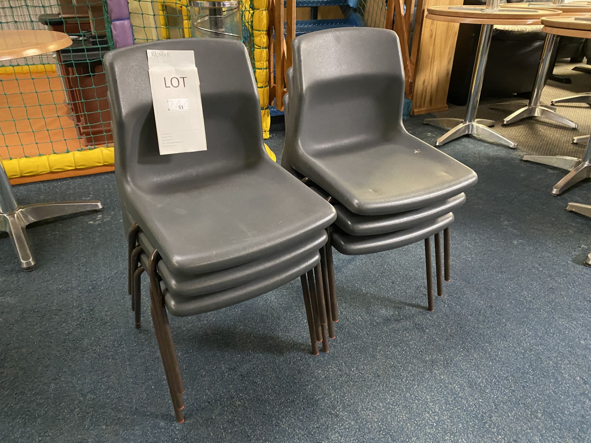 6x Small Plastic Children's Chairs