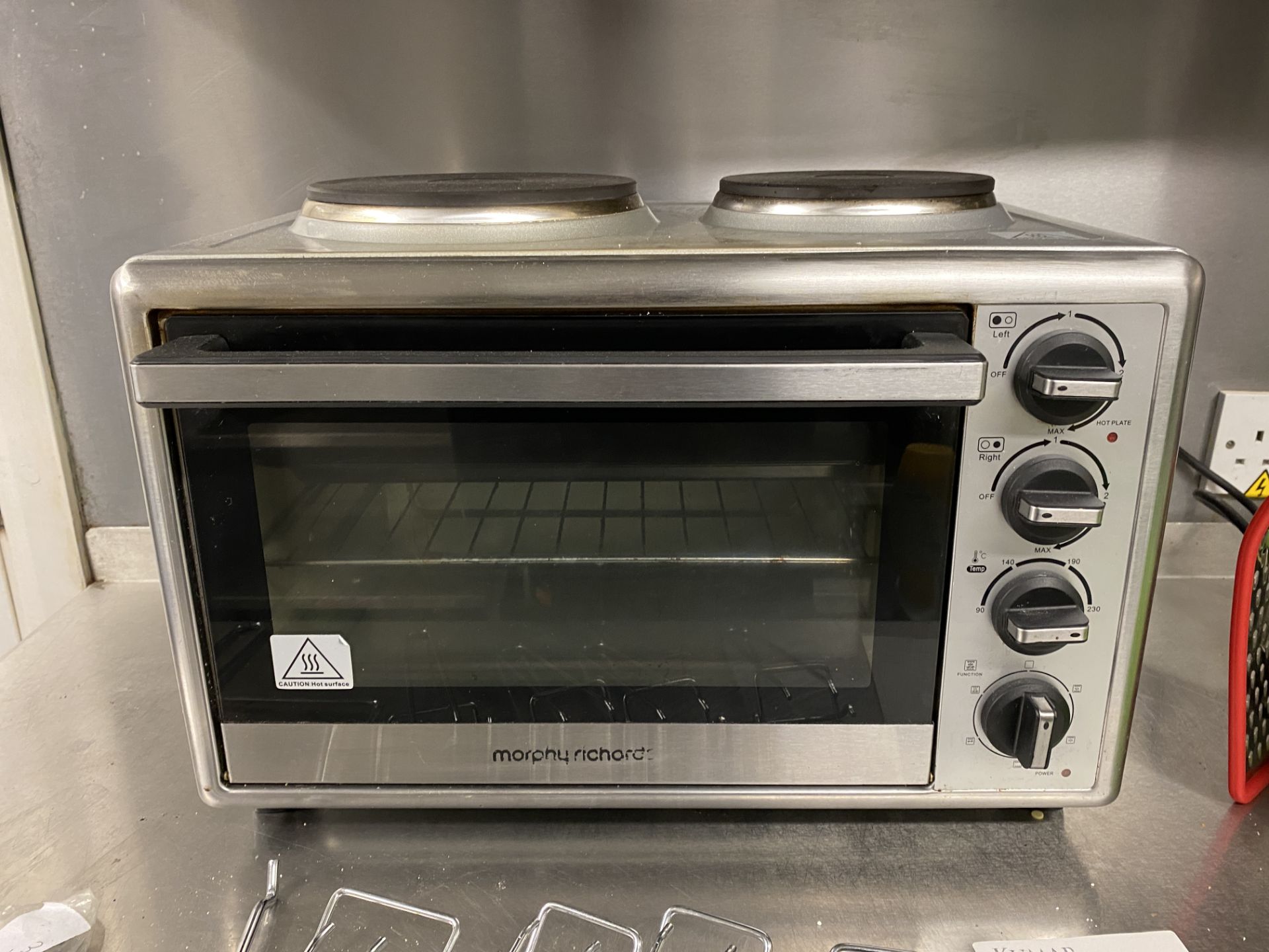 Morphy Richards Model KH-J28RC-10dkh, Mini Oven with Hob, 1750W, Oven Capacity 28 Litre - Image 2 of 7