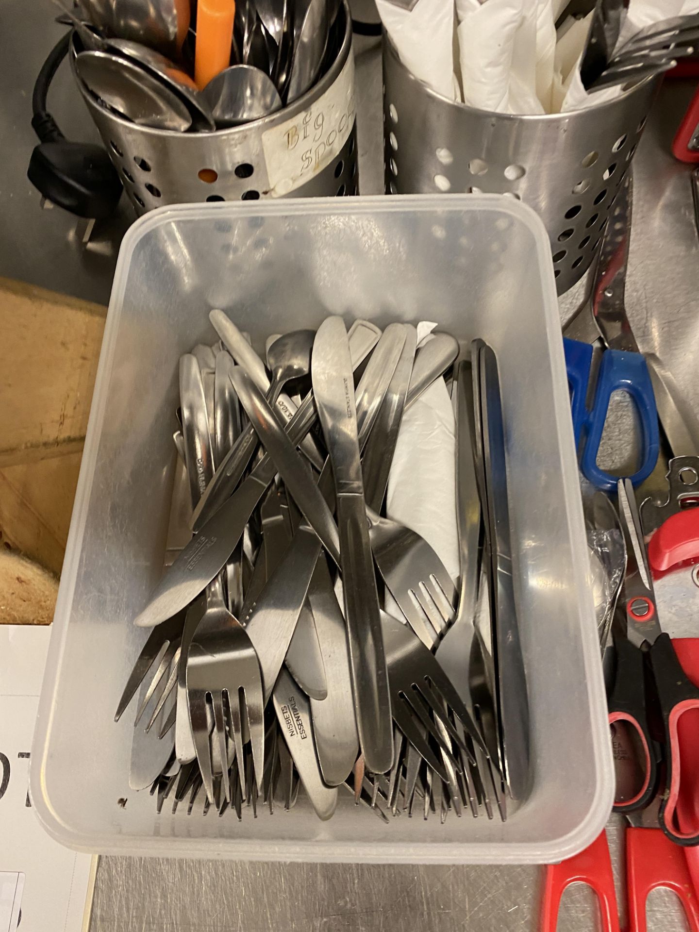 Quantity of Kitchen Utensils - Image 5 of 11