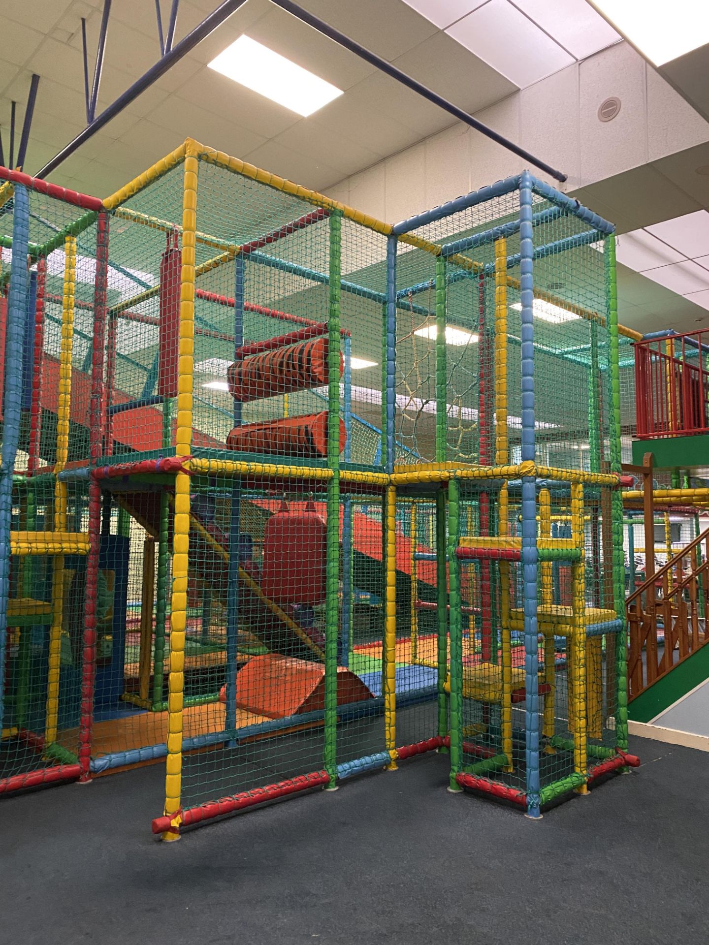 Complete Multi Tier Childrens Adventure Play System Comprising; Four Lane Slide, Single Vertical - Image 10 of 32