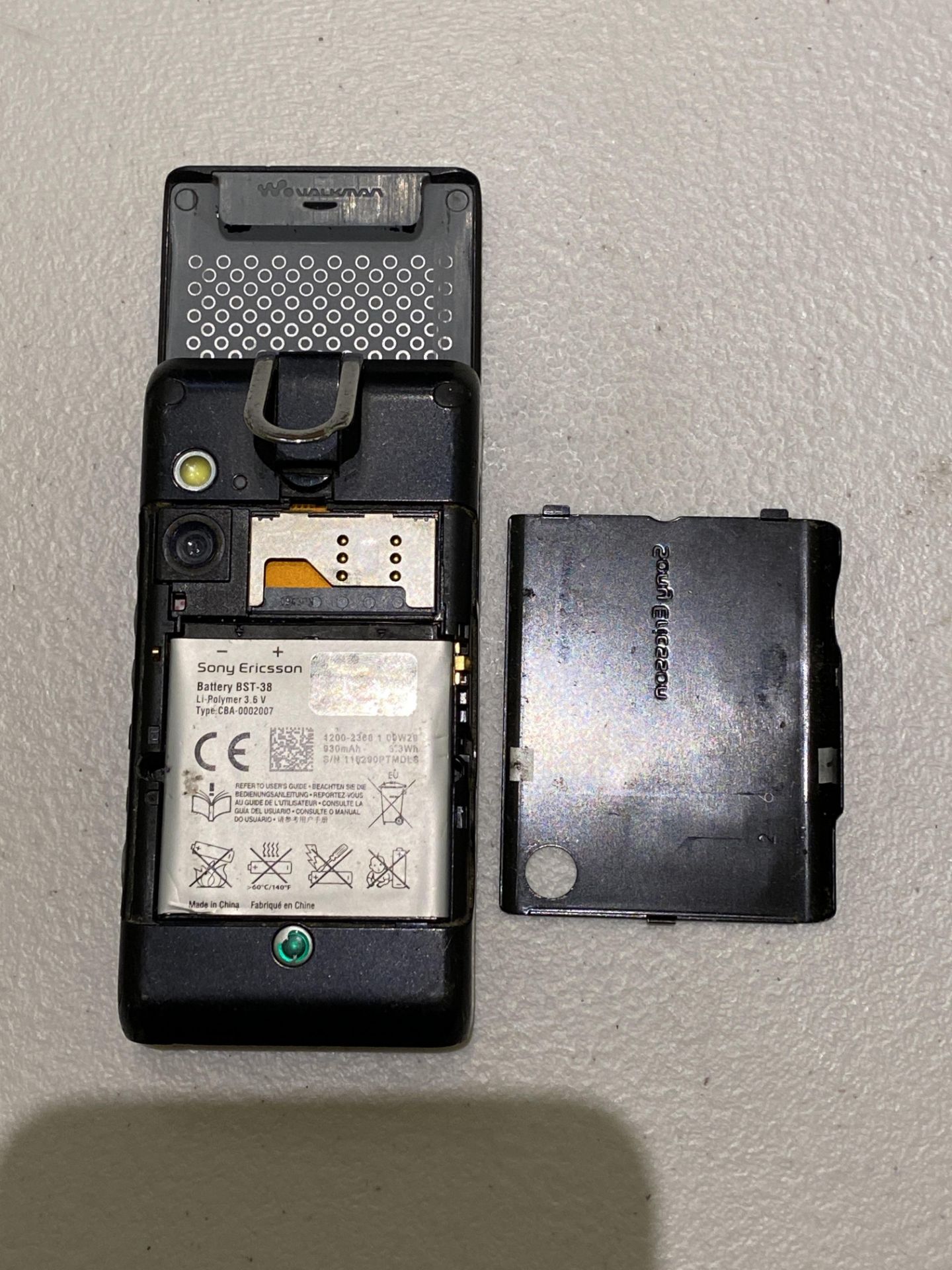 Sony Ericsson Mobile Phone - No Charger - Image 6 of 6