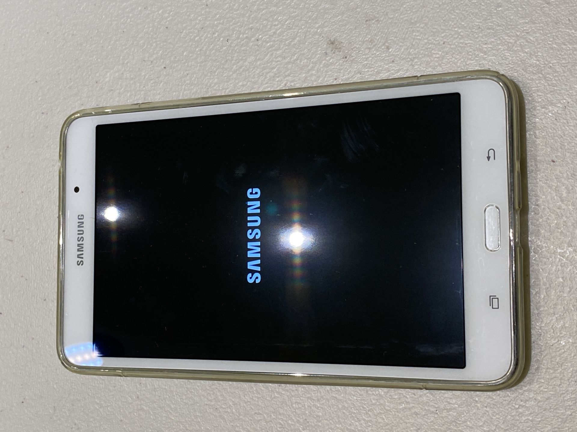 Samsung Galaxy Tab 4 - SM - T230 Tablet,