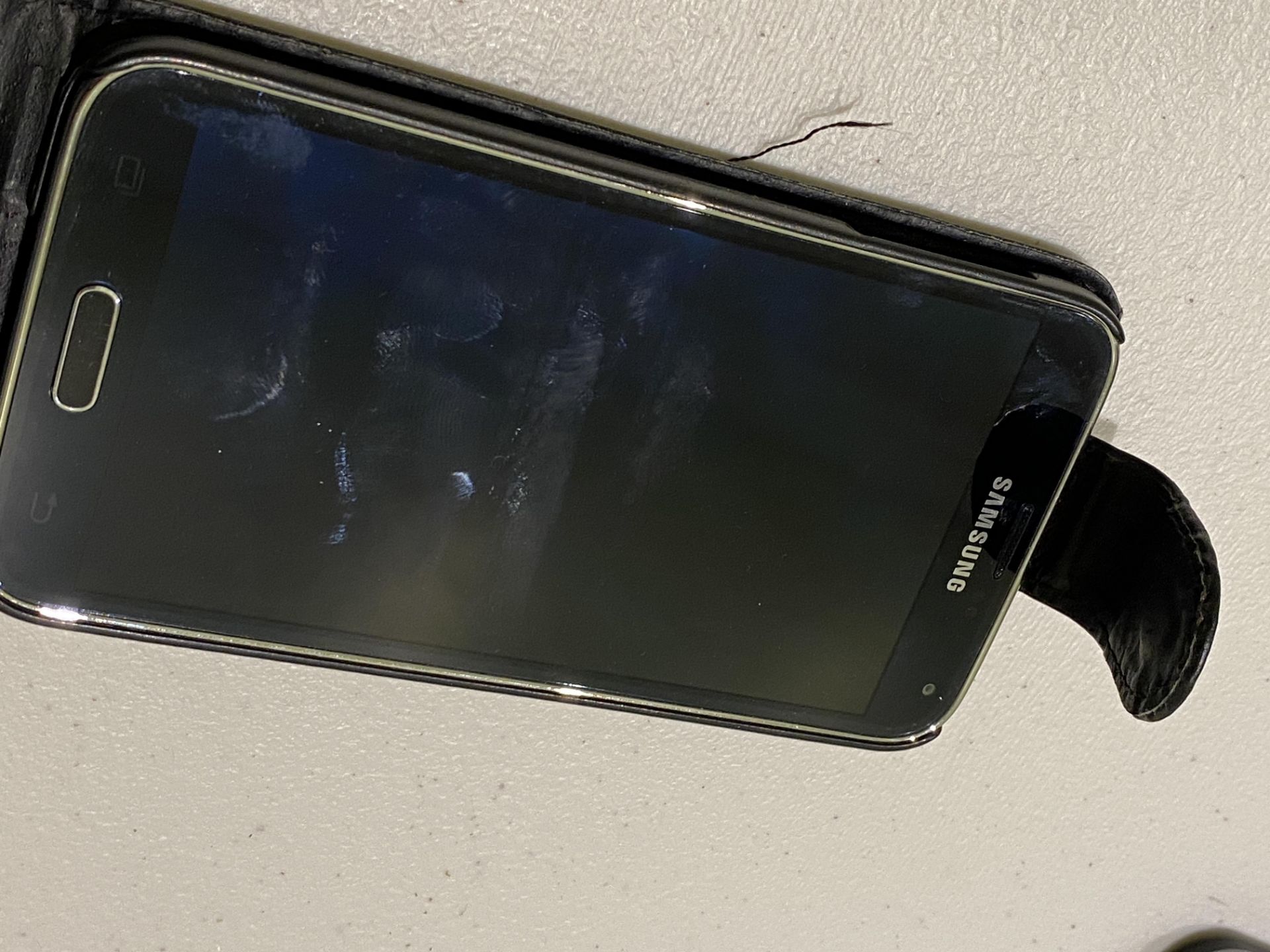 Samsung Smartphone - No Charger or Pin Code - Image 3 of 8