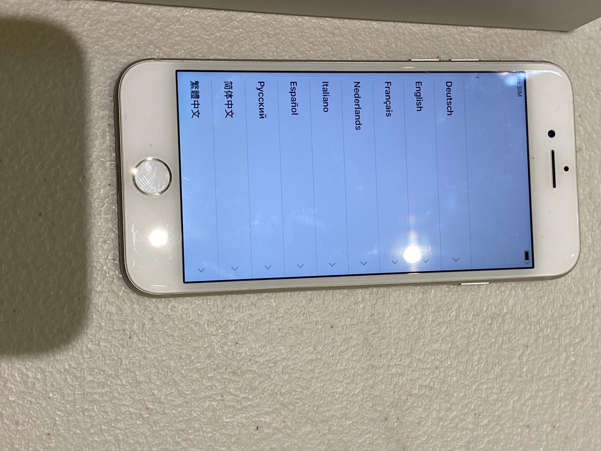 Apple Iphone 8 64GB - White, In Original Box with no Charger or Cables, Factory Reset Ready for New - Image 4 of 16