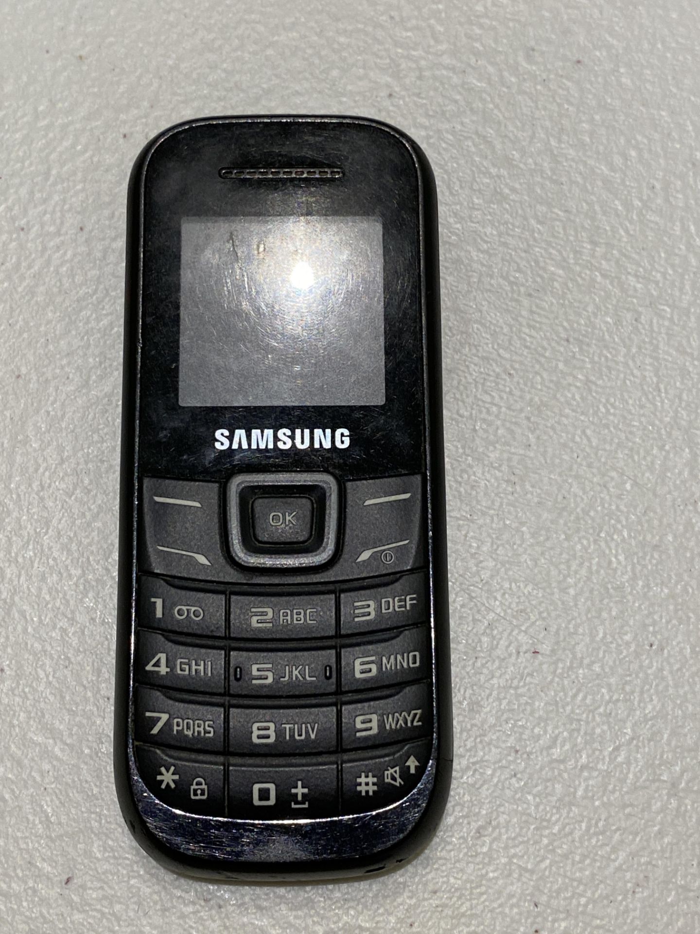 Samsung Mobile Phone - No Charger