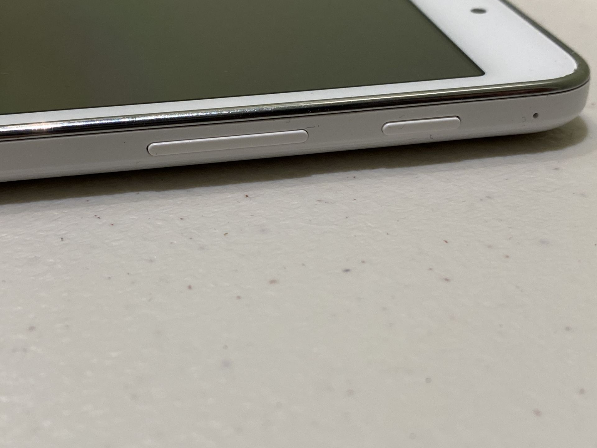 Samsung Galaxy Tab 4 - SM - T230 Tablet - Image 6 of 12