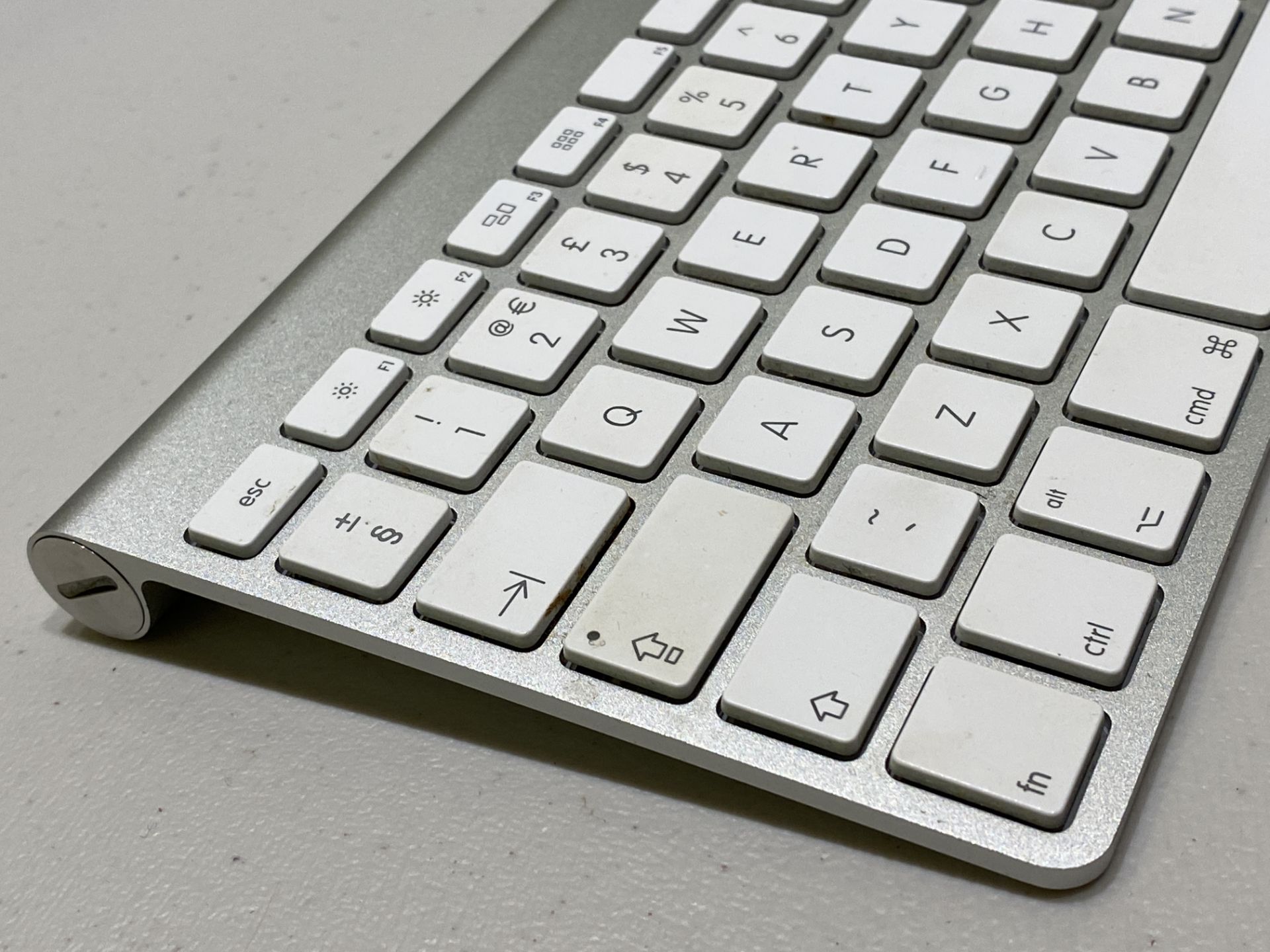 Apple Bluetooth Wireless Keyboard Silver/White - Image 2 of 4