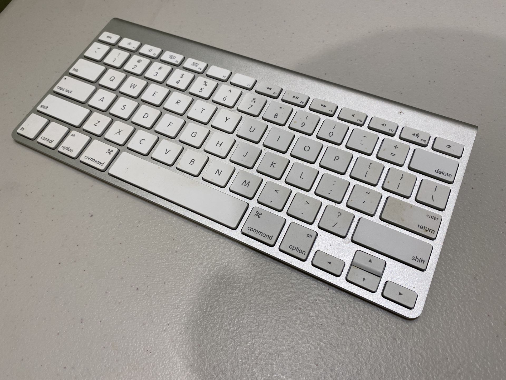 Apple Bluetooth Wireless Keyboard Silver/White - Image 2 of 4