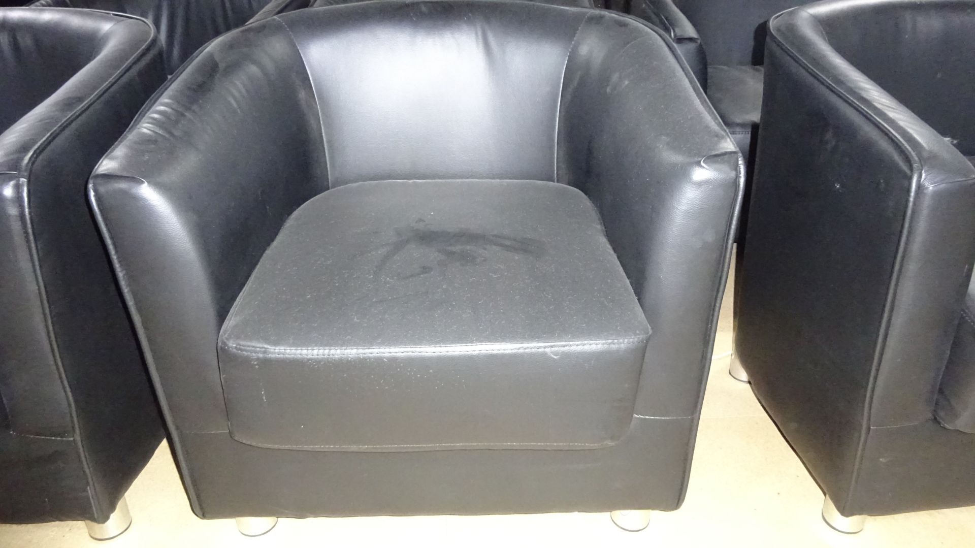 6 x Black Tub Chairs - Image 3 of 5