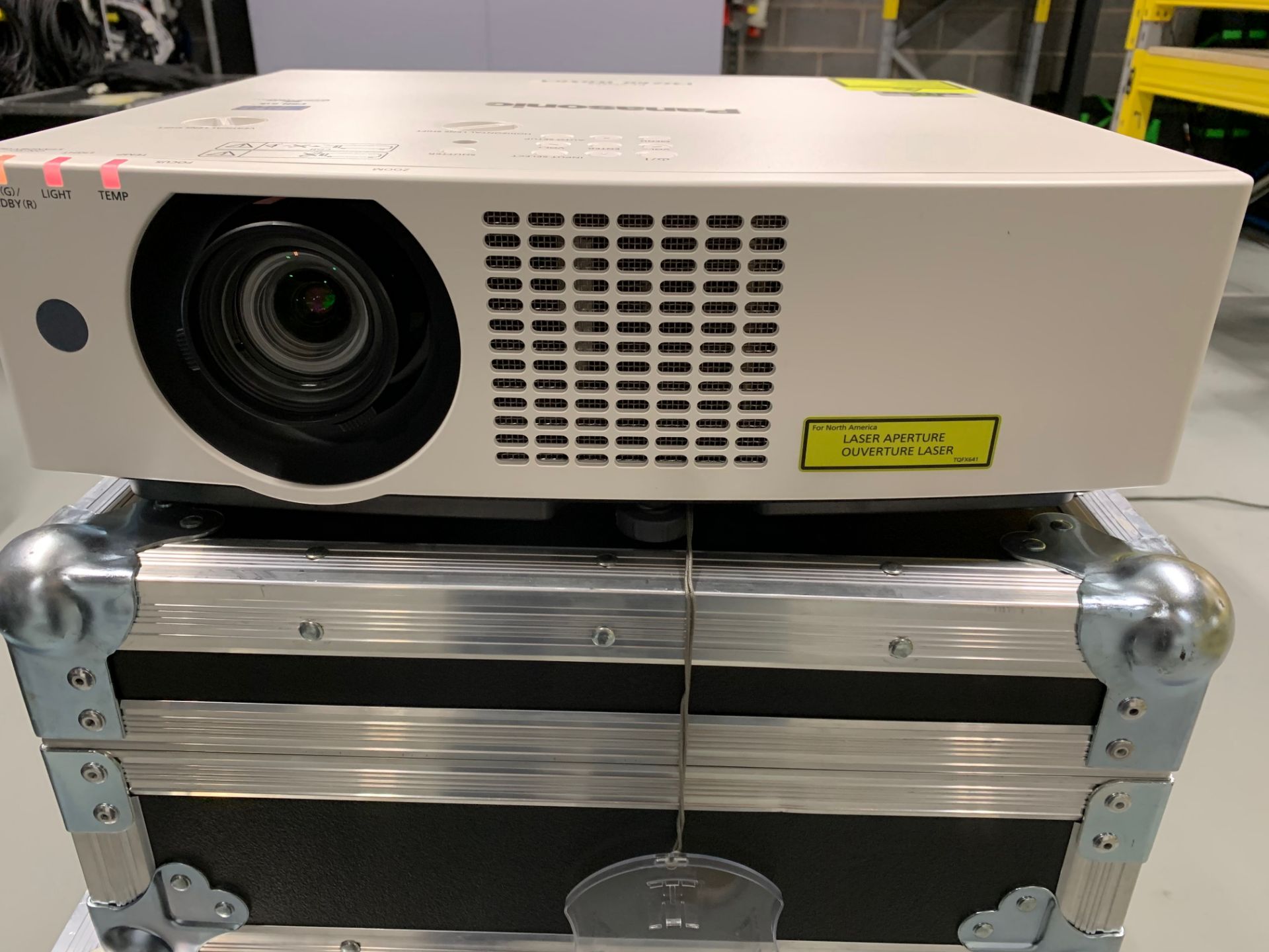 Panasonic PT-VMZ60 WUXGA 6K Lumen Laser Solid Shine Projector.VERY LOW USAGE Running Time ONLY 56