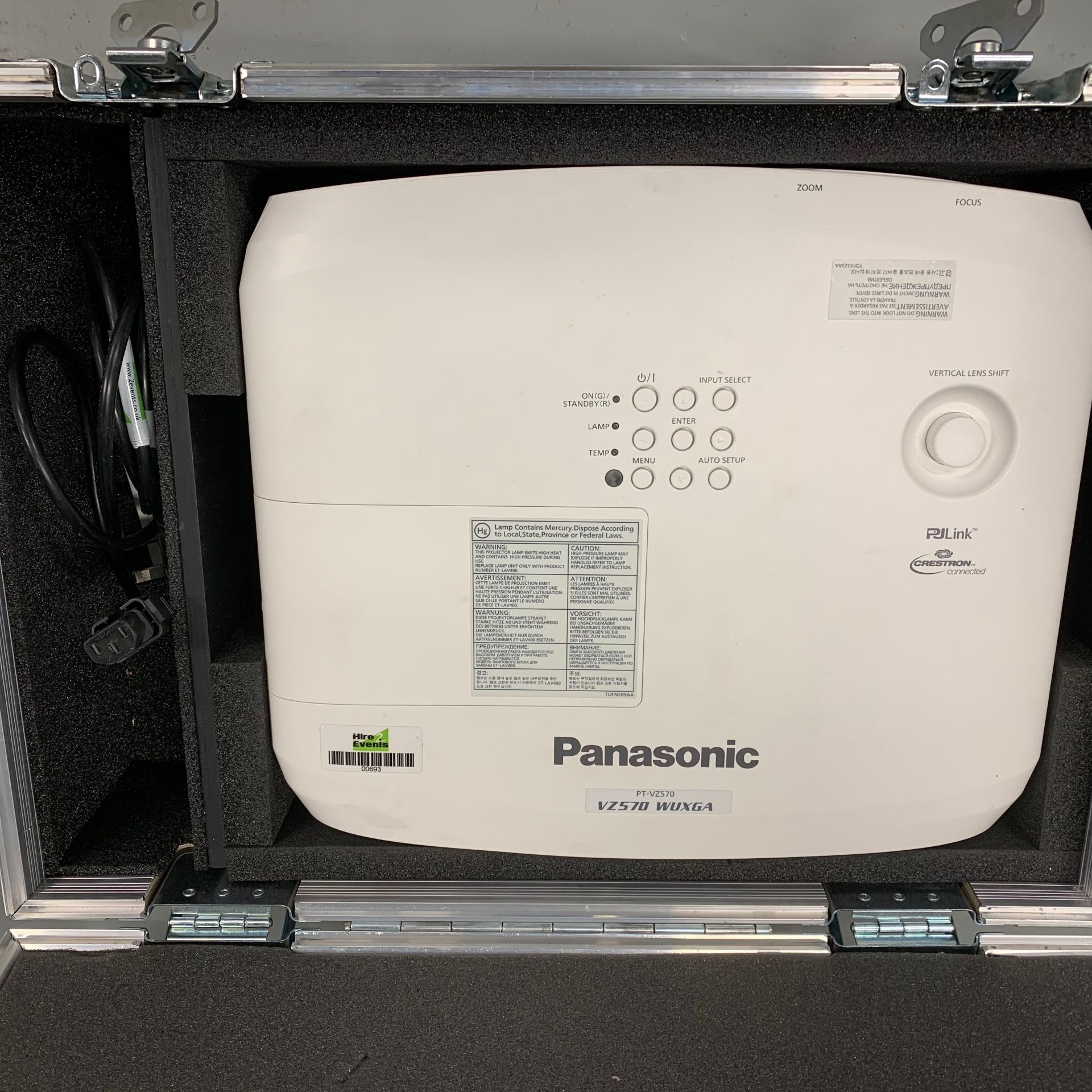 Panasonic PT-VZ570 WUXGA 4800 Lumens LCD Video Projector Running time ONLY 497 hrs and the lamp tim - Image 6 of 8