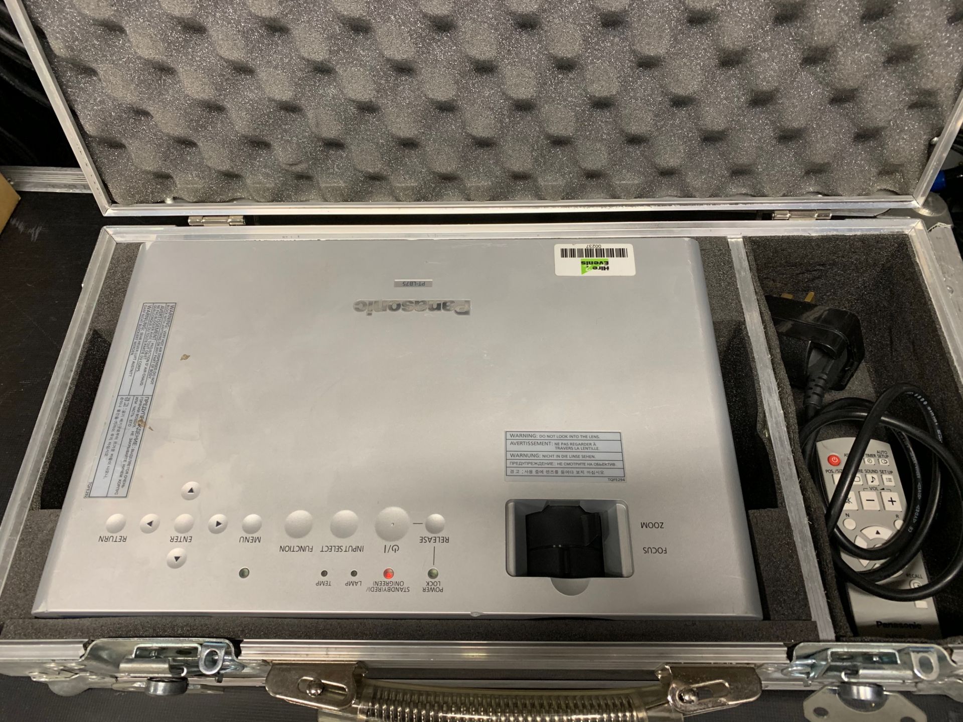 Panasonic PT-LB75 VGA & Video Projector SD85300 09/2008 Lamp time 782 c/w Flight Case - Image 4 of 5