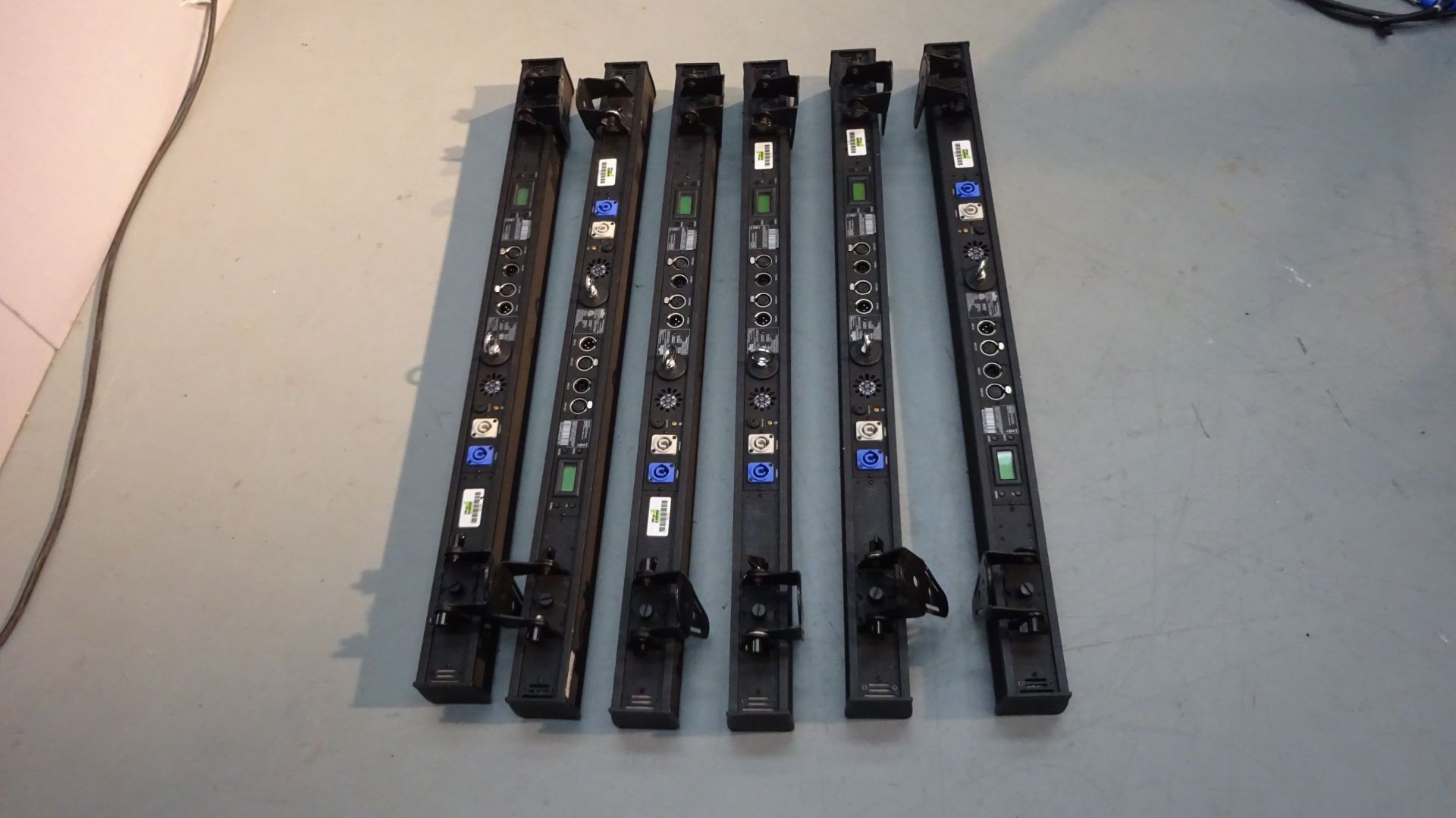 12 x Chauvet LED RGBA COLORado Battons 72 Tour Lights c/w Flight Case - Image 13 of 22