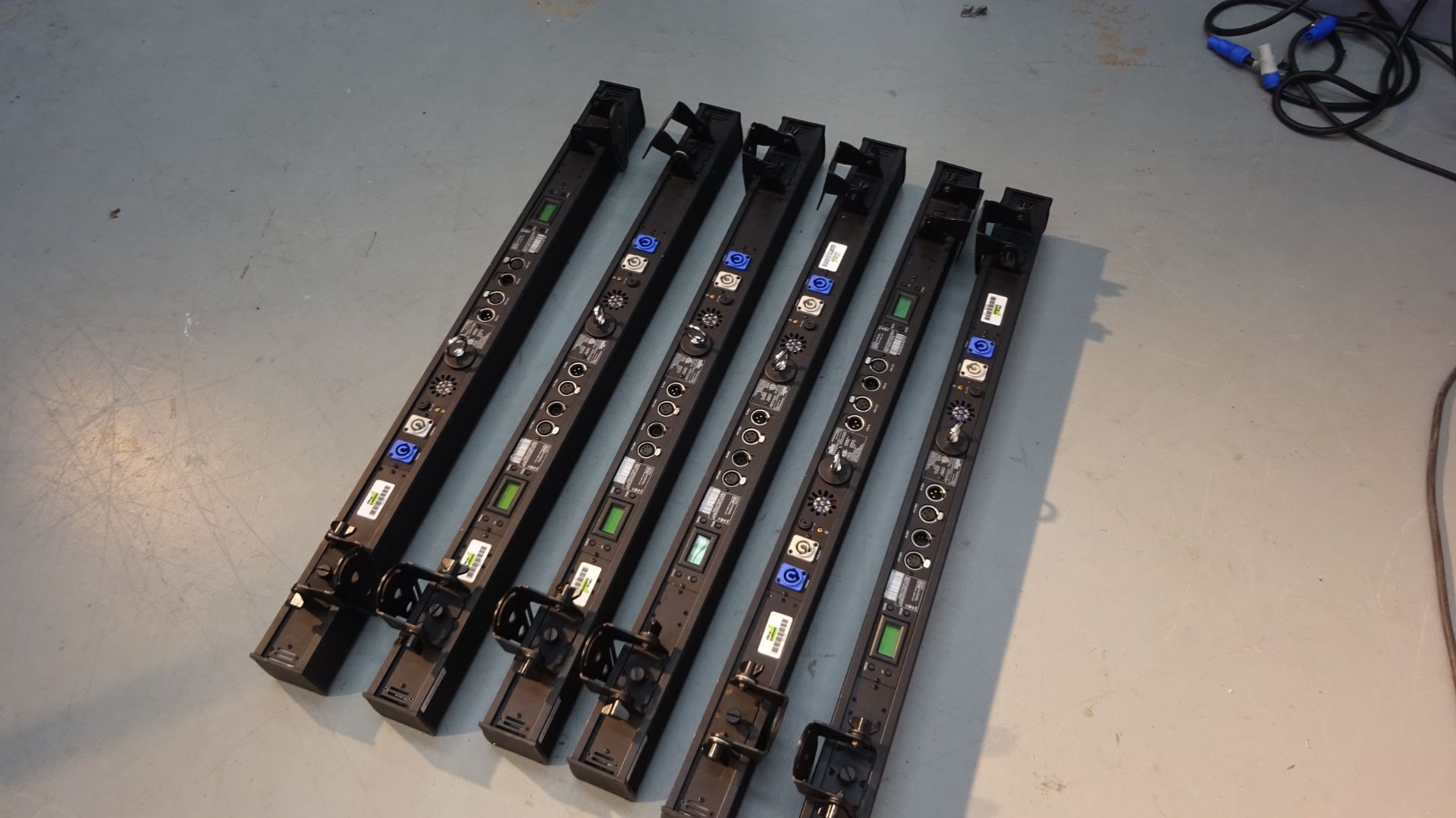 12 x Chauvet LED RGBA COLORado Battons 72 Tour Lights c/w Flight Case - Image 12 of 22