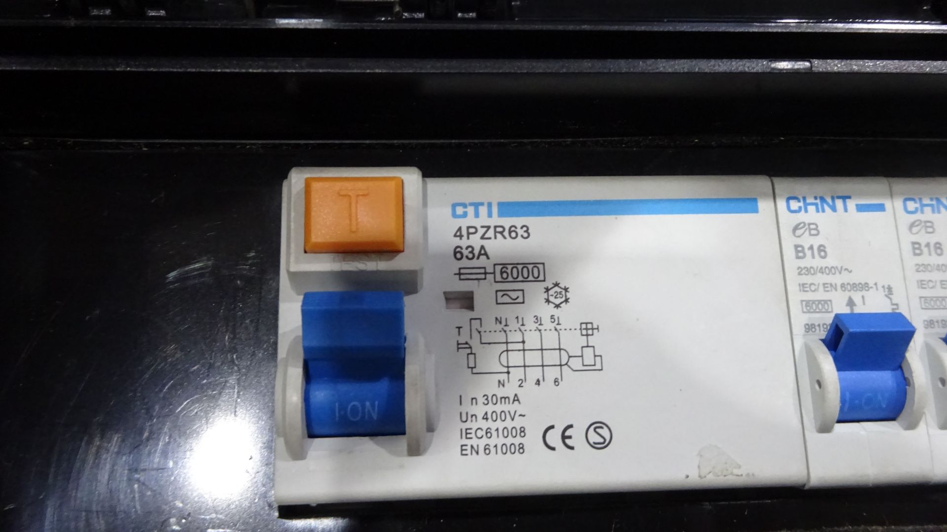 63a 3 phase in with 6 x 16amp outputs & 3 x 32amp outputs - single phase - Image 7 of 10