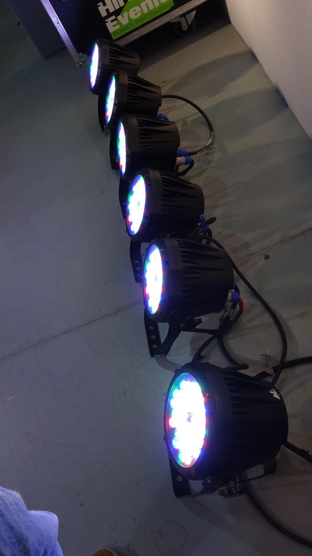 6 x Chauvet Colorado Tour 1 LED Parcan Light 12 Red 12 Green & 12 White 42W RGBW DMX 3 Pin c/w - Image 2 of 13