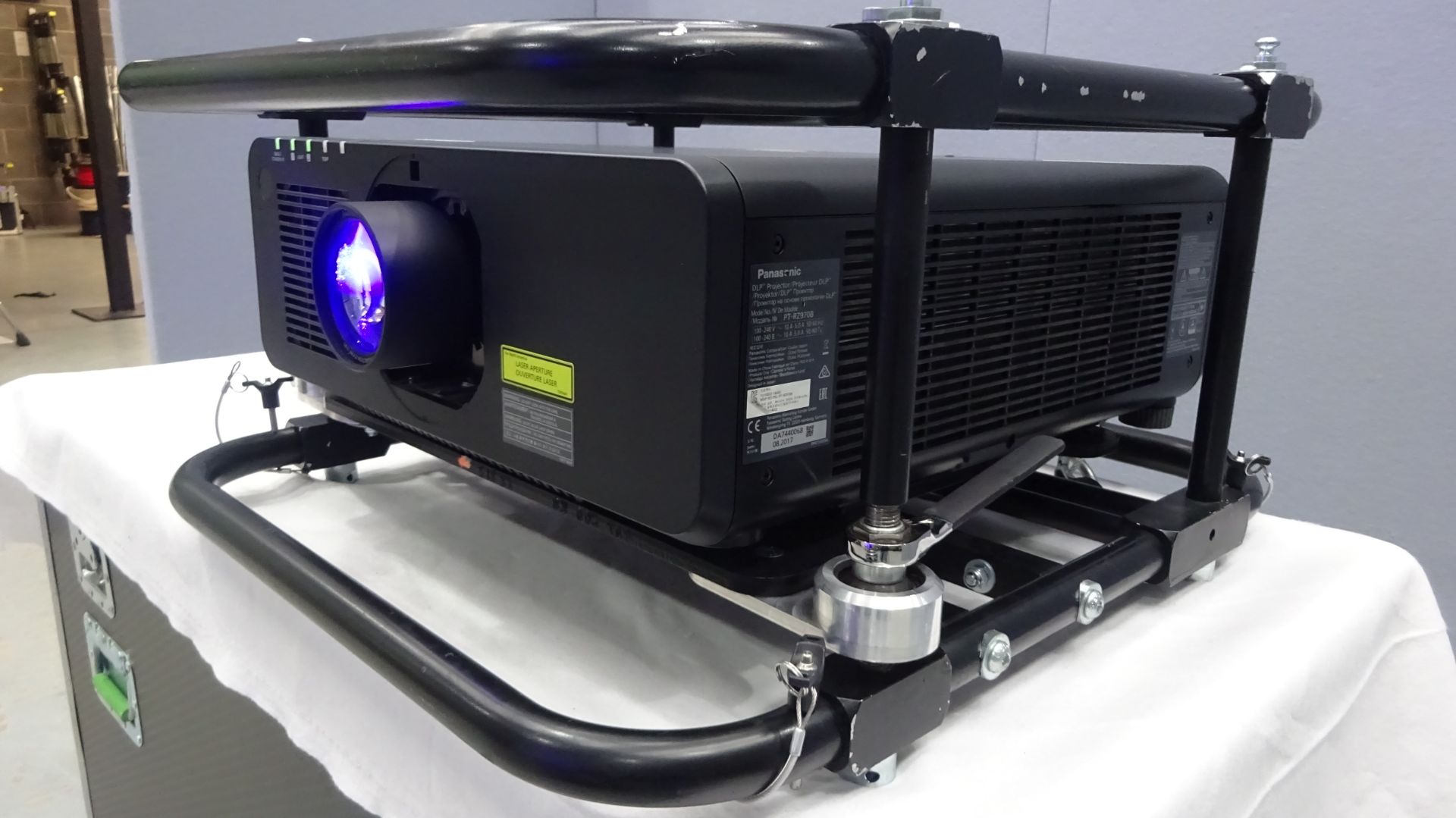 Panasonic 9K Laser Projector PT- RZ970 WUXGA DLP Solid Shine Low Usage Projector Running Time ONLY - Image 5 of 13