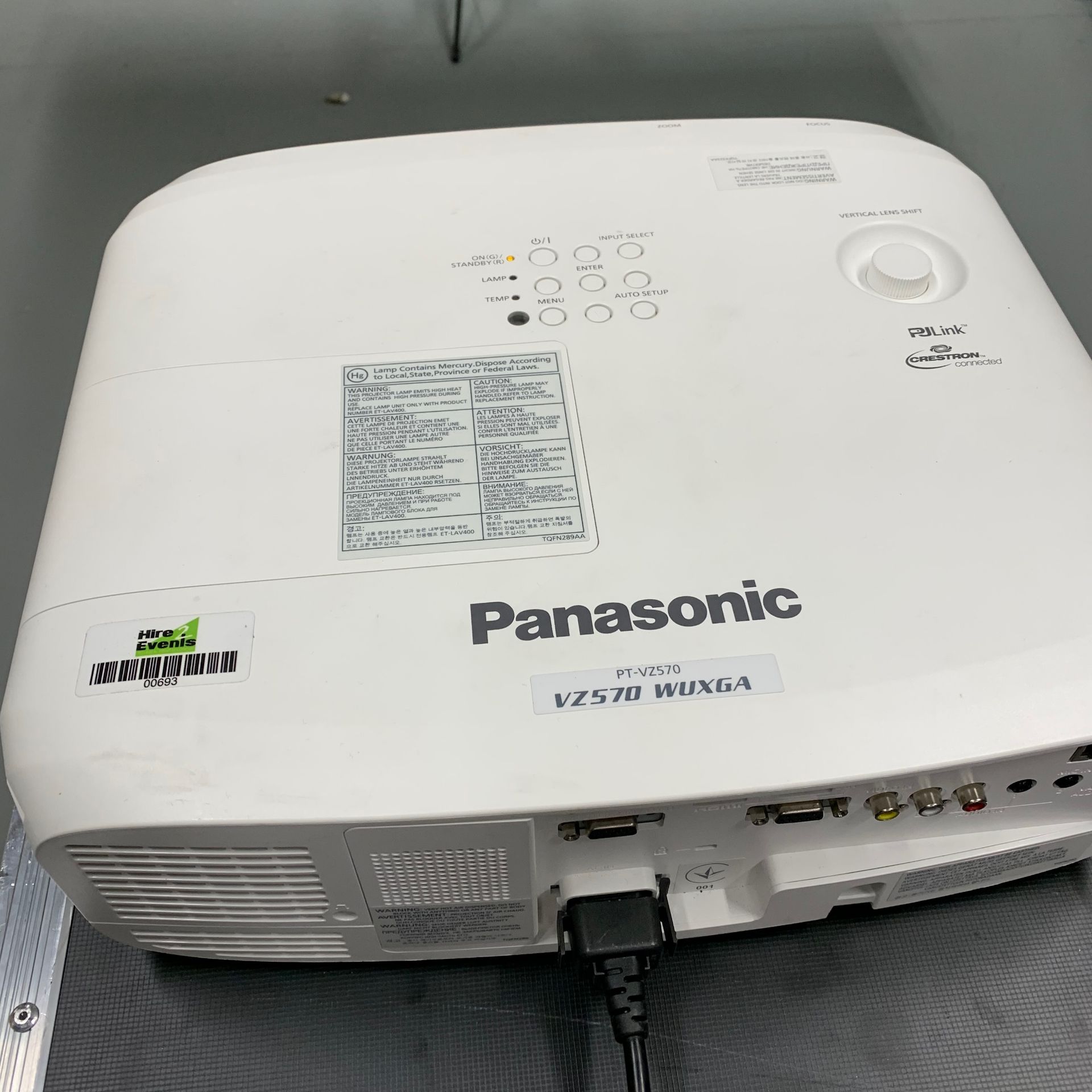 Panasonic PT-VZ570 WUXGA 4800 Lumens LCD Video Projector Running time ONLY 497 hrs and the lamp tim - Image 7 of 8