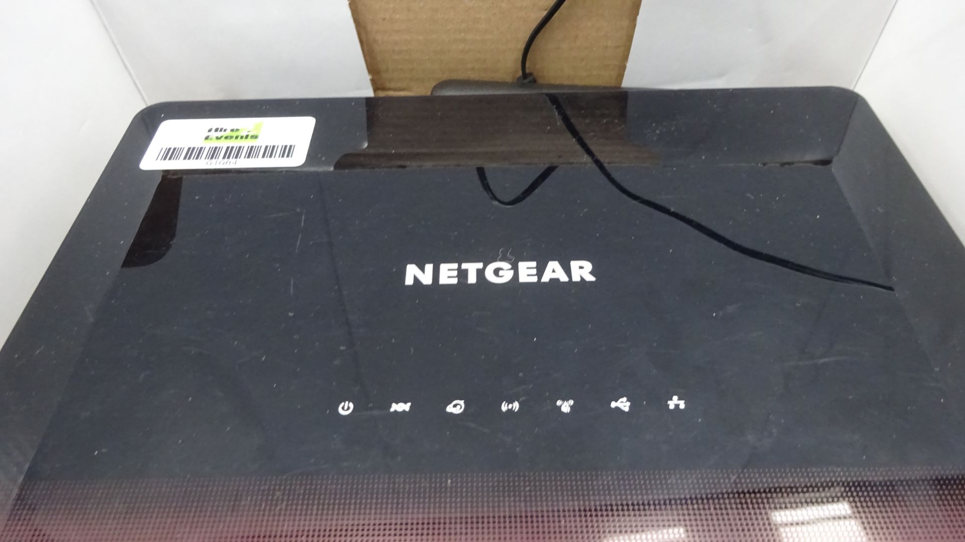 2 x Netgear Wifi ADSL MODEM Router c/w Wifi Devices 2 x Netgear Prosafe 16 port 10/100 Switch JFS516 - Image 2 of 7