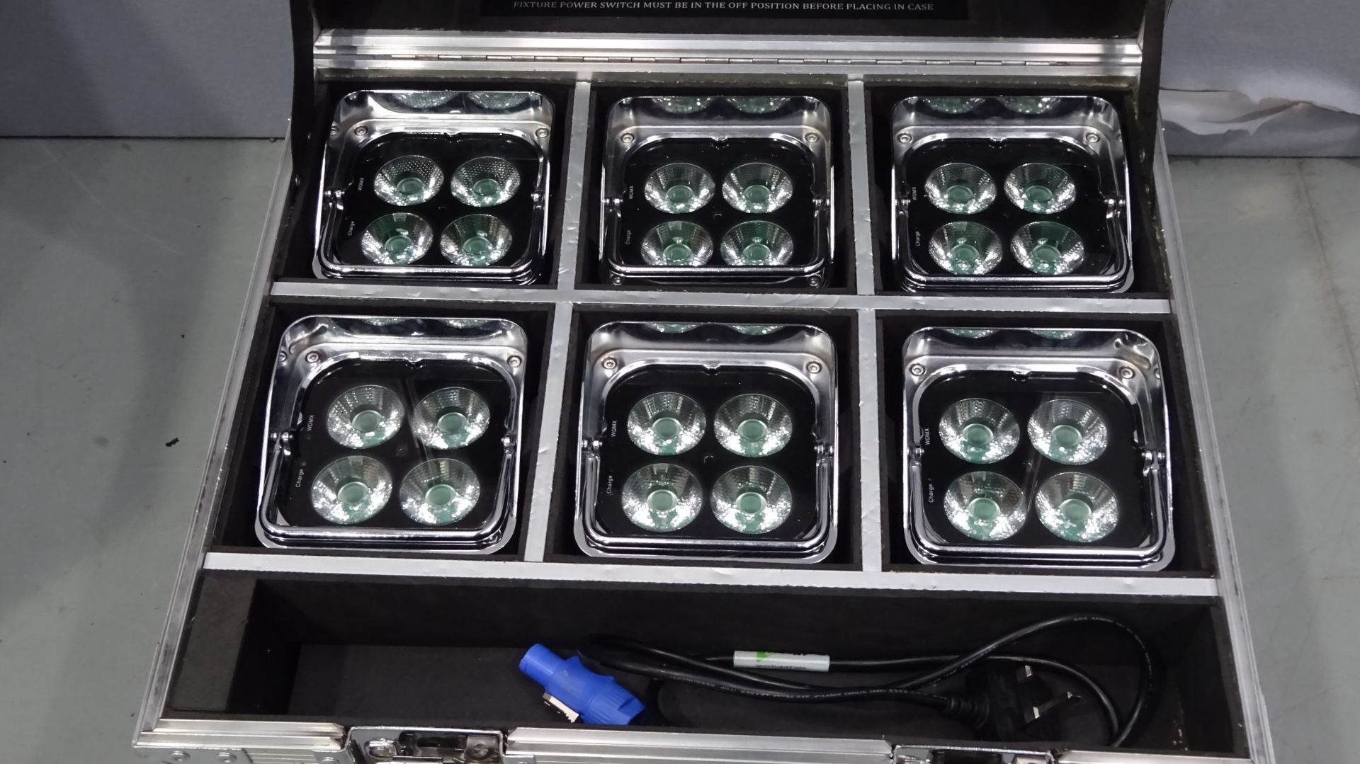 6 x Chauvet Well Fit Wireless IP65 Rated LED RGBA Battery UpLights c/w Flight Case Charging - Image 9 of 12