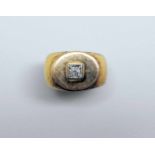 Goldener Diamant-Ring