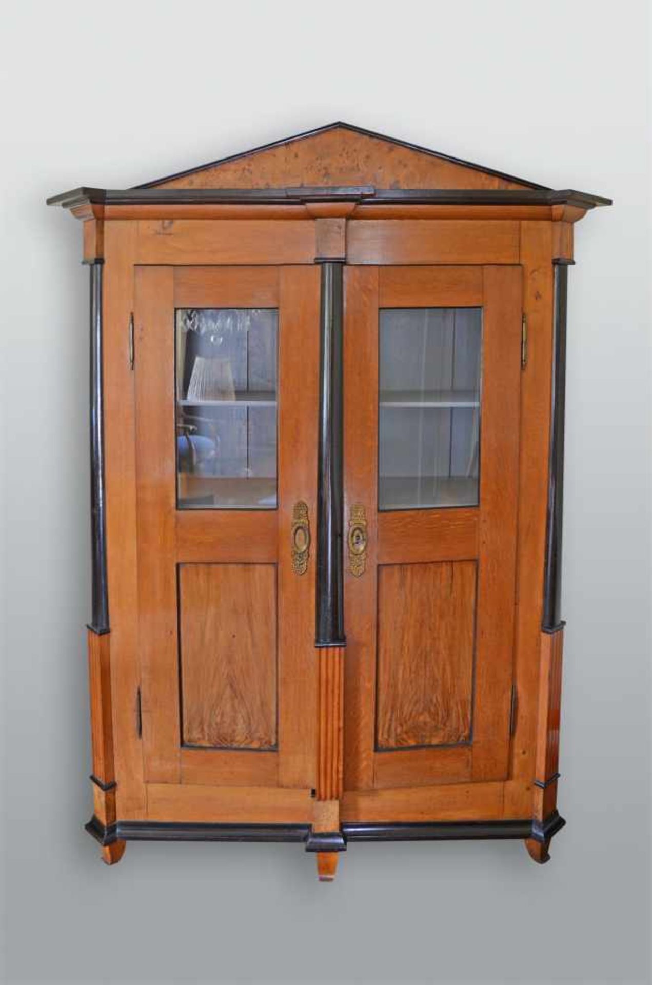 Biedermeier-Vitrine