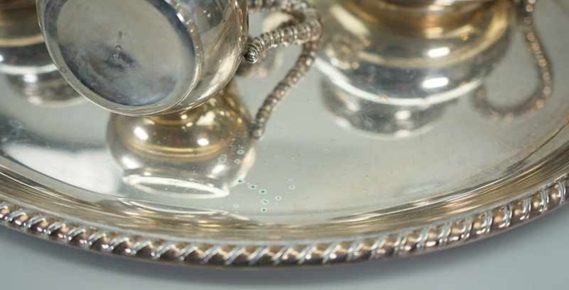 Italienisches Silber-Tee-KernstückSilber 800, einzeln am Boden mit Feingehalt, Herstellermarke - Bild 6 aus 6