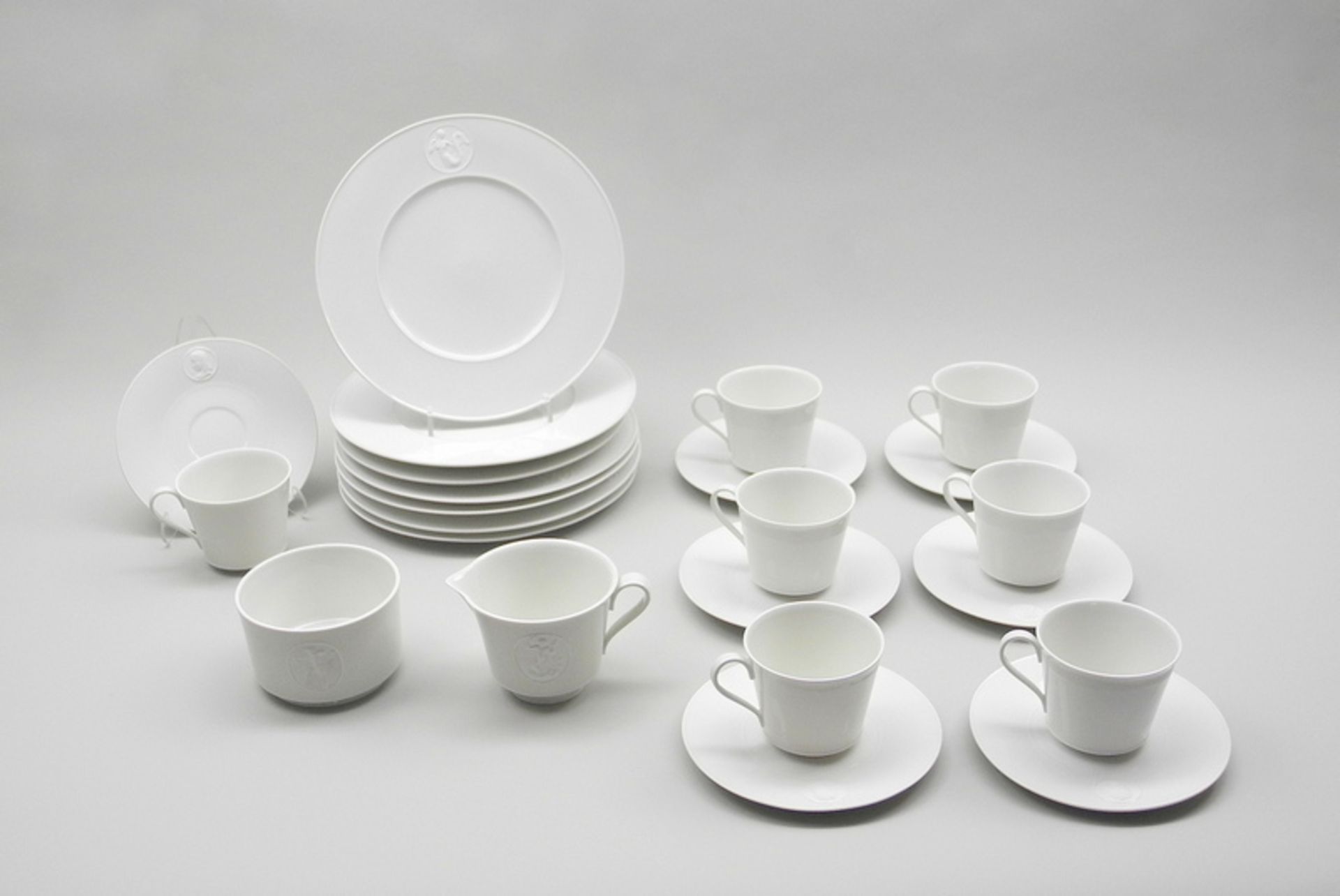 KPM, "Arkadia" Frühstücks-Set für Sieben PersonenPorzellan, einzeln am Boden mit unterglasurblauer - Bild 9 aus 9