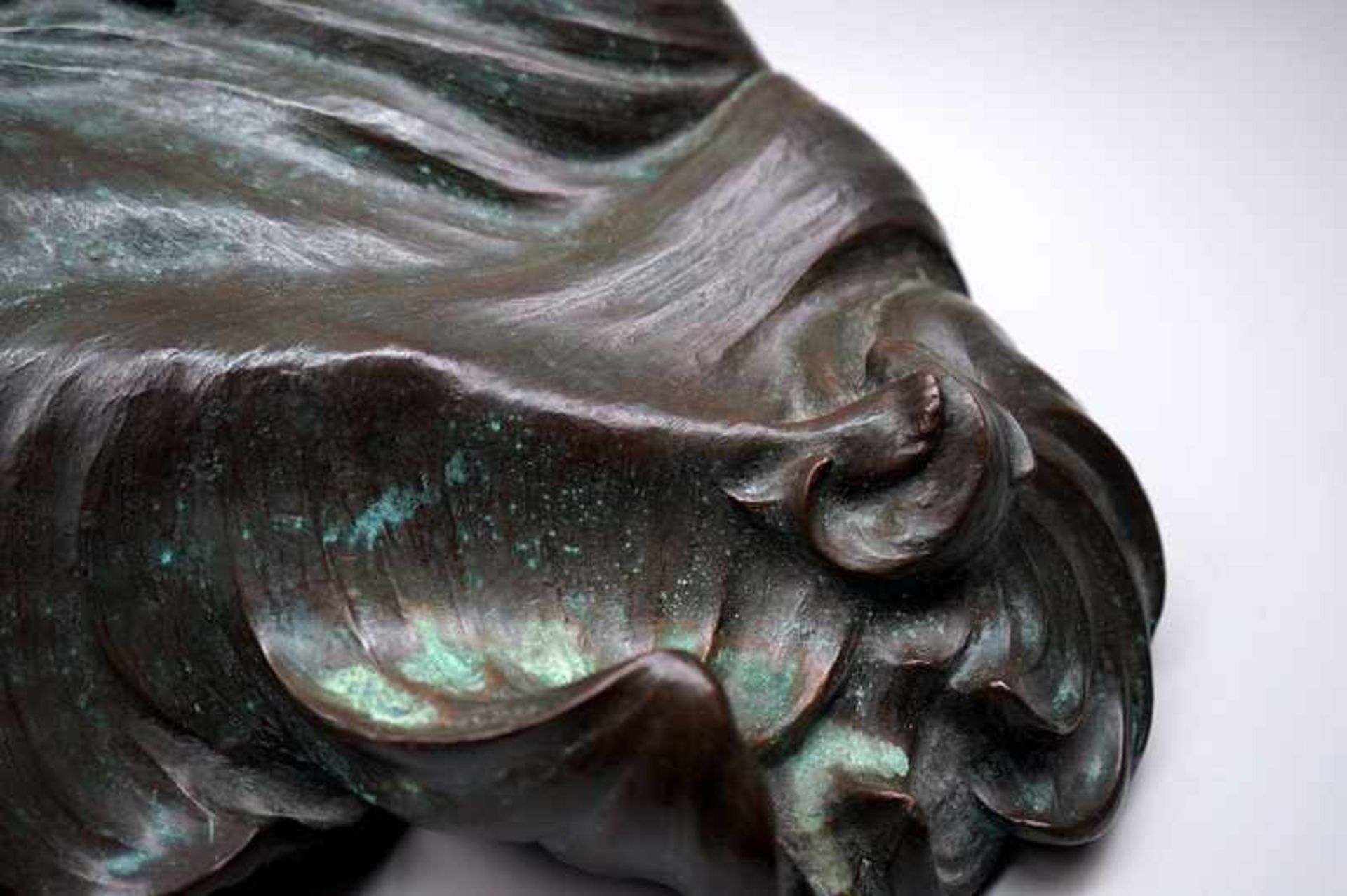 Renate Stendar-Feuerbaum, geb. 1920 DortmundBronze, braun patiniert. Undine. Figur einer - Bild 5 aus 8