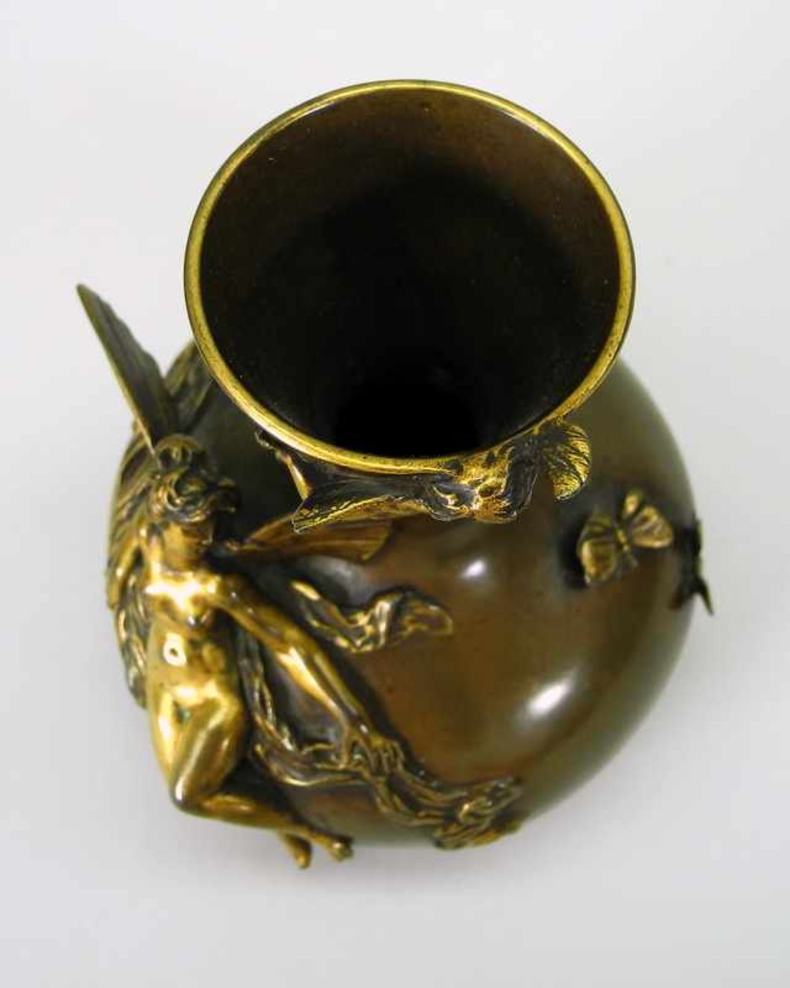 Louis-Ernest Barrias, 1841 Paris - 1905 ebendaBronze, braun patiniert. Feine Jugendstil-Vase mit - Bild 7 aus 11