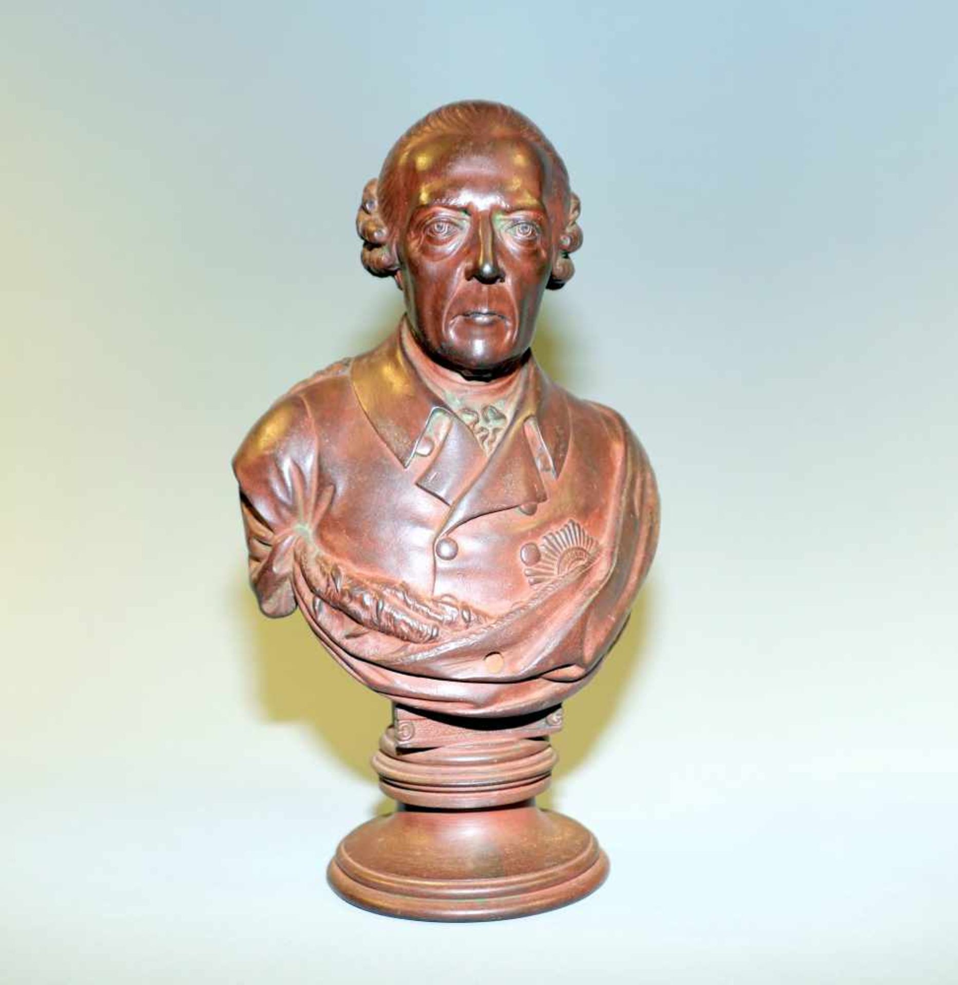 Bronze-Büste "Alter Fritz"Bronze. "Alter Fritz" Wilhelm Schadow, um 1850. H x B x T ca. 25 x 14,5