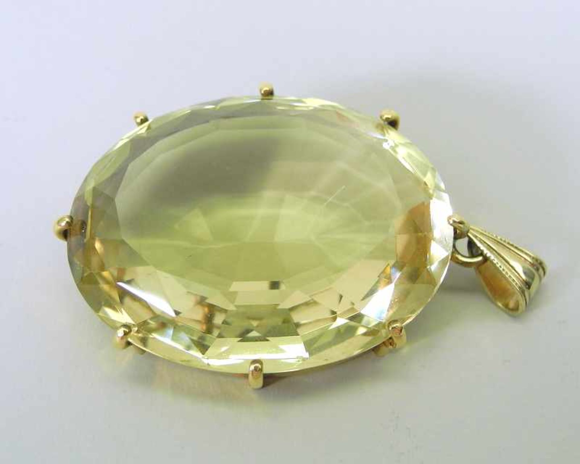 Großer Citrin-Anhänger18K. Gelbgold, mit Feingehalt "750" verso punziert. Laut Etikett 60ct. H x B x - Image 3 of 5