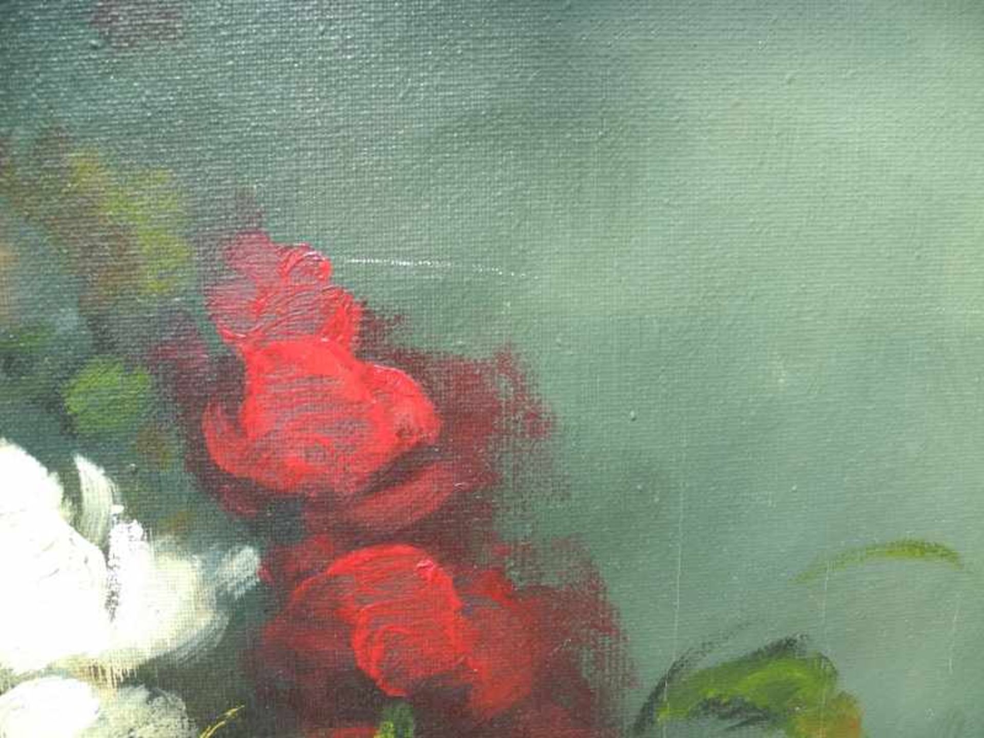 Farbenfrohes BlumenstilllebenÖl/Leinwand. Prächtiges Blumenstilleben in bauchiger, roter Vase vor - Bild 7 aus 10