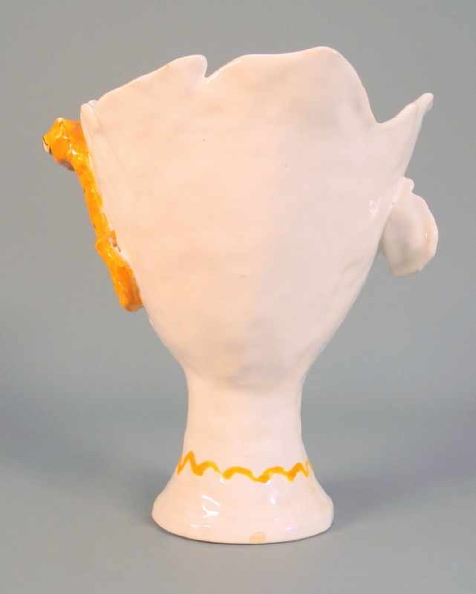 Bele Bachem, 1916 Düsseldorf - 2005 MünchenKeramik, Vase in Form eines Gesichtes, glasiert und - Bild 4 aus 5