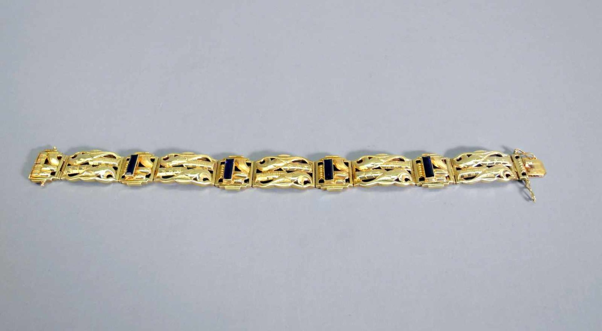 Art déco Saphir-Armband14 K. Gold. Aufwändig ziselierte Oberfläche, fein mit Saphiren von je ca. 1 - Bild 5 aus 5